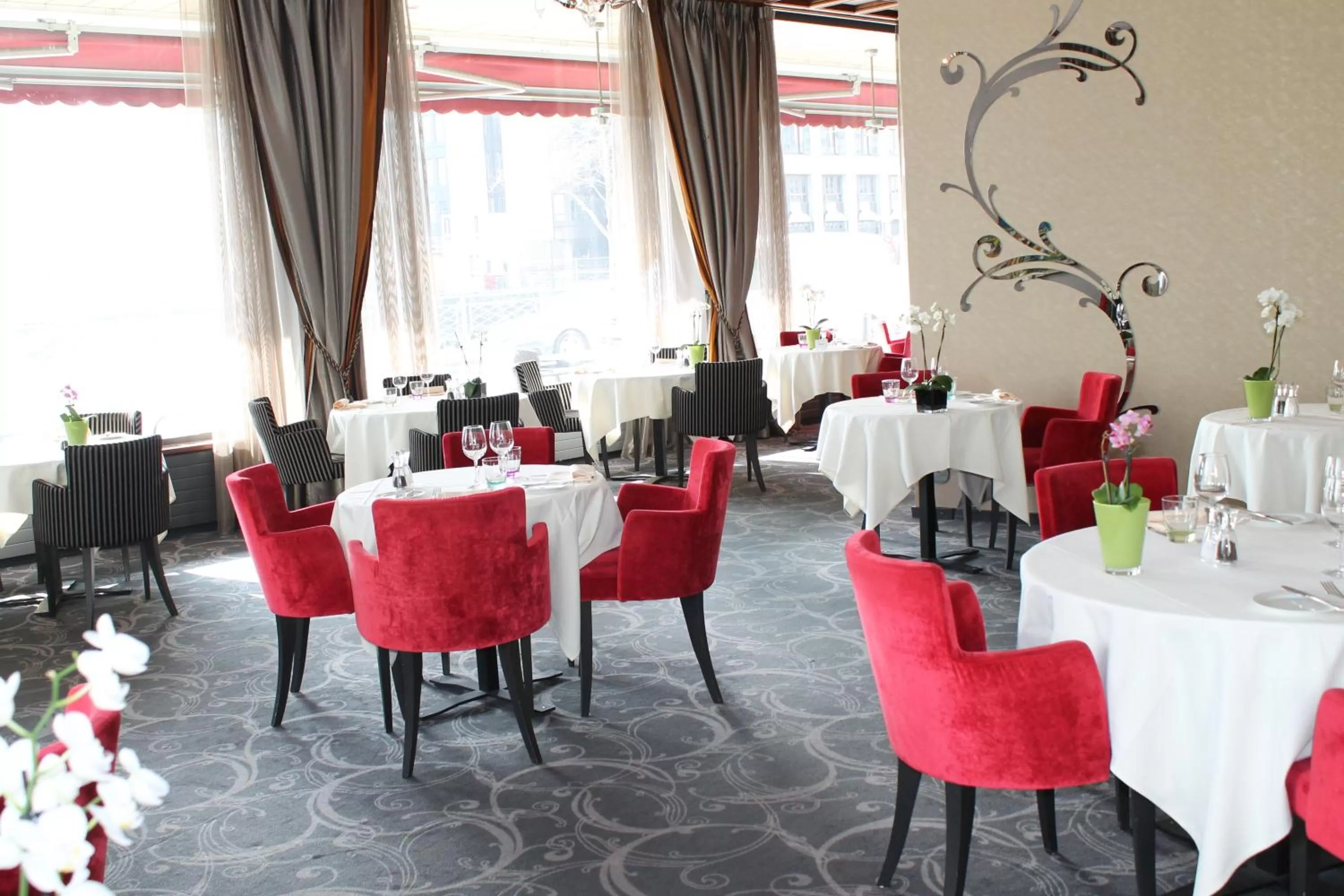 Restaurant/places to eat in The Ambassador