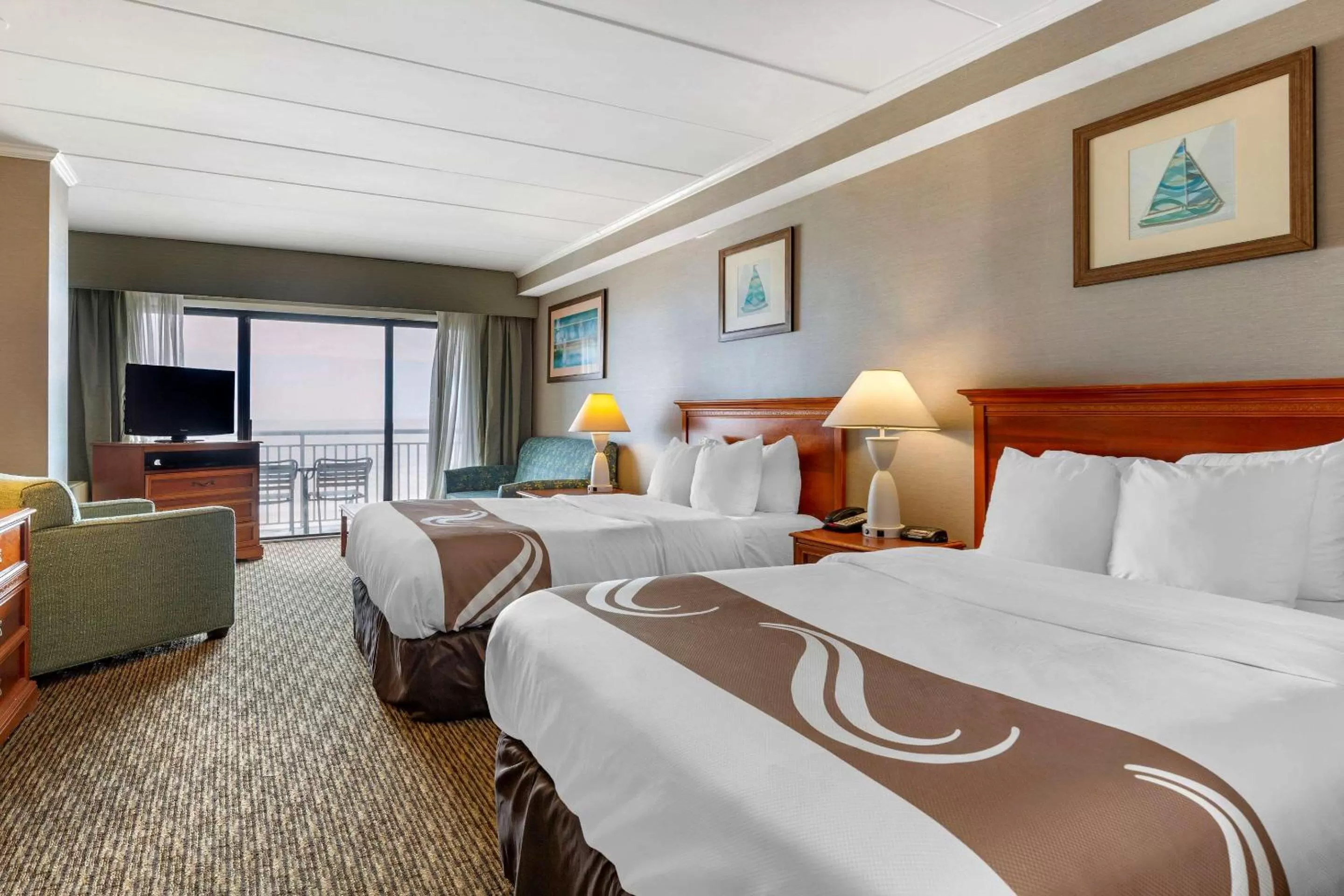 Photo of the whole room, Bed in Quality Inn Boardwalk