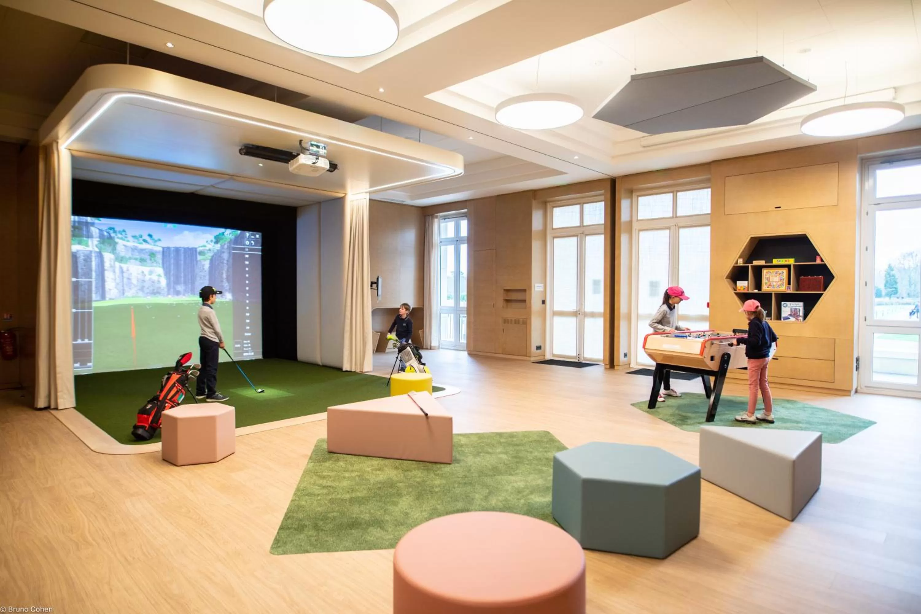 Game Room in Mercure Chantilly Resort & Conventions