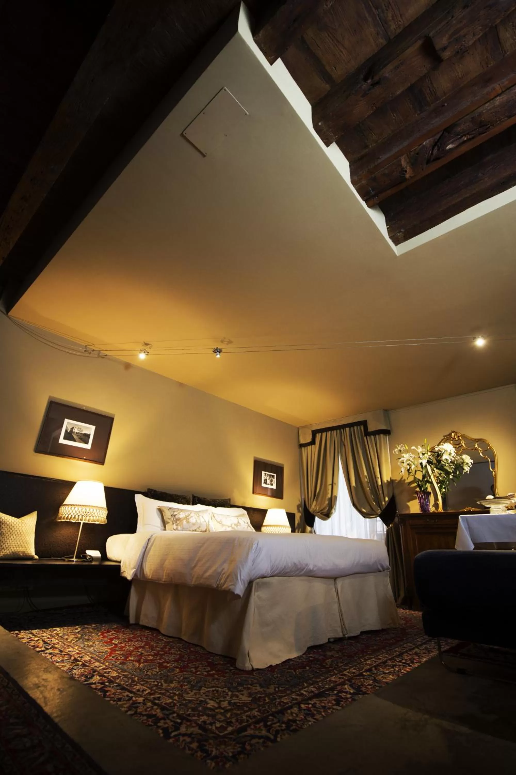 Photo of the whole room, Bed in Avogaria 5 Rooms