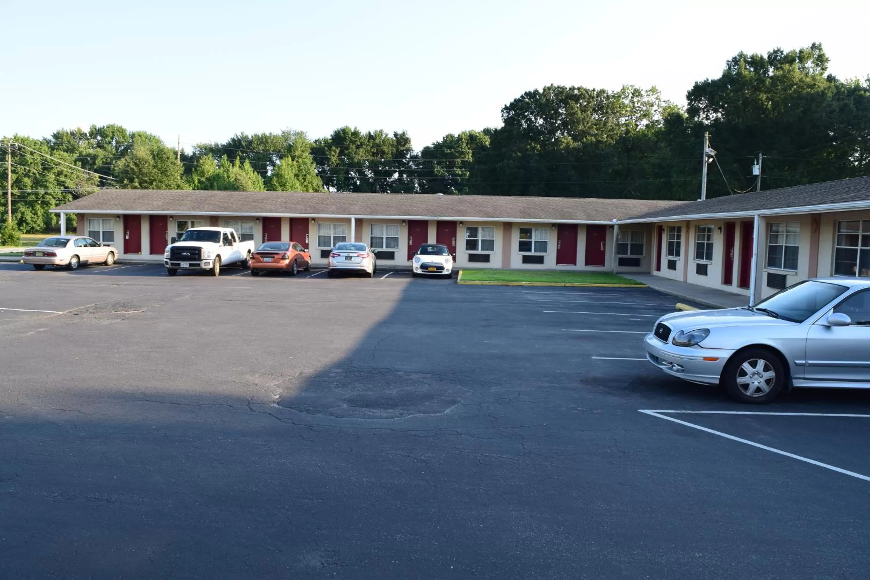 Property building in White Oaks Motel Pennsville/Carneys Point