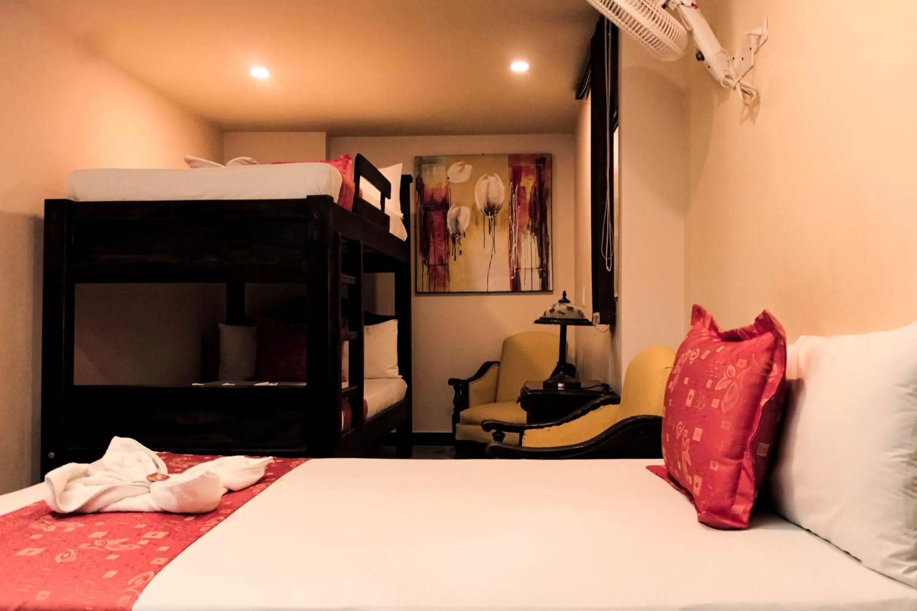 Economy Triple Room in Hotel Plaza Garibaldi Economy Triple Room in Hotel Plaza Garibaldi