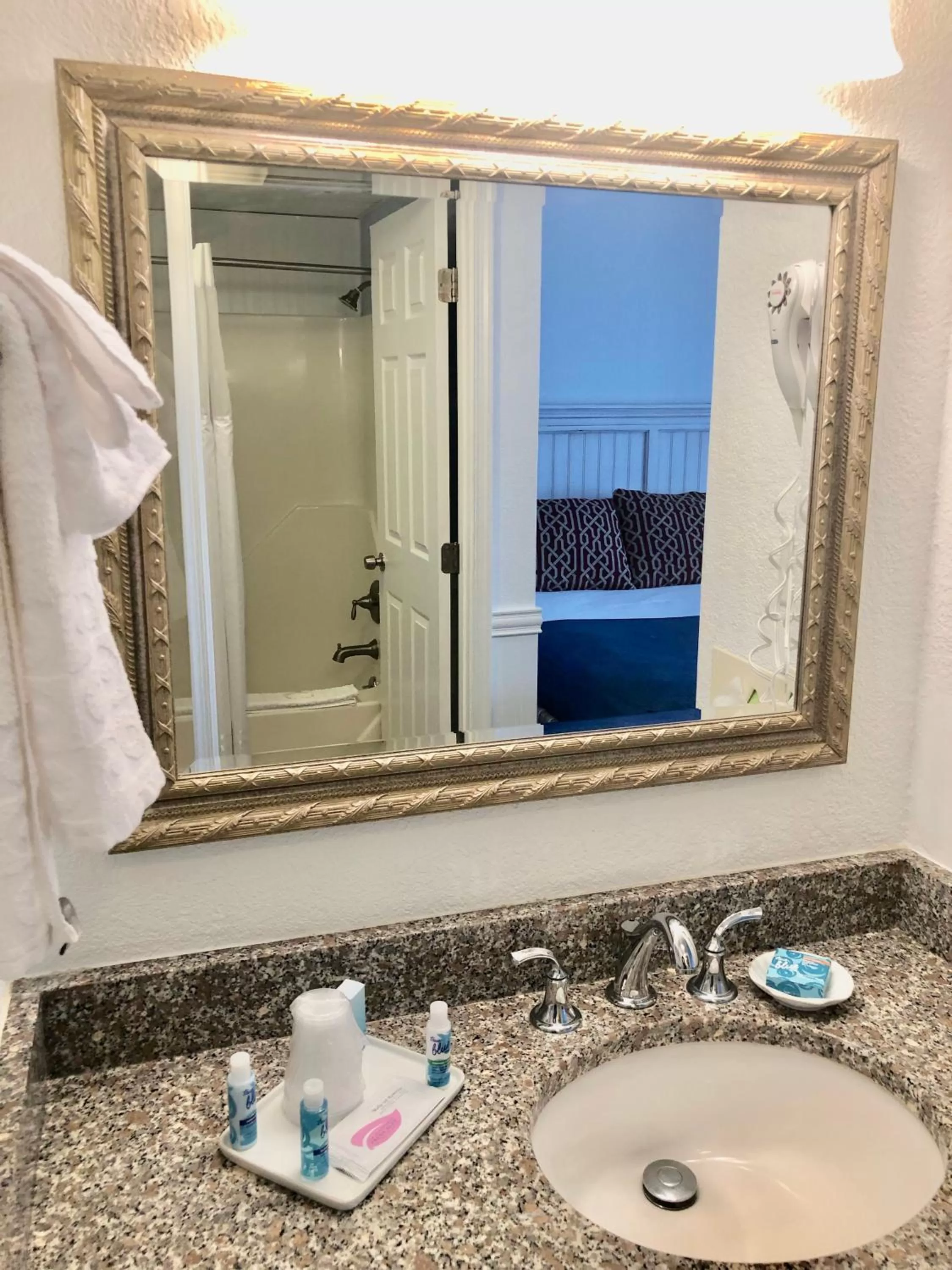 Bathroom in Atlantic View Hotel