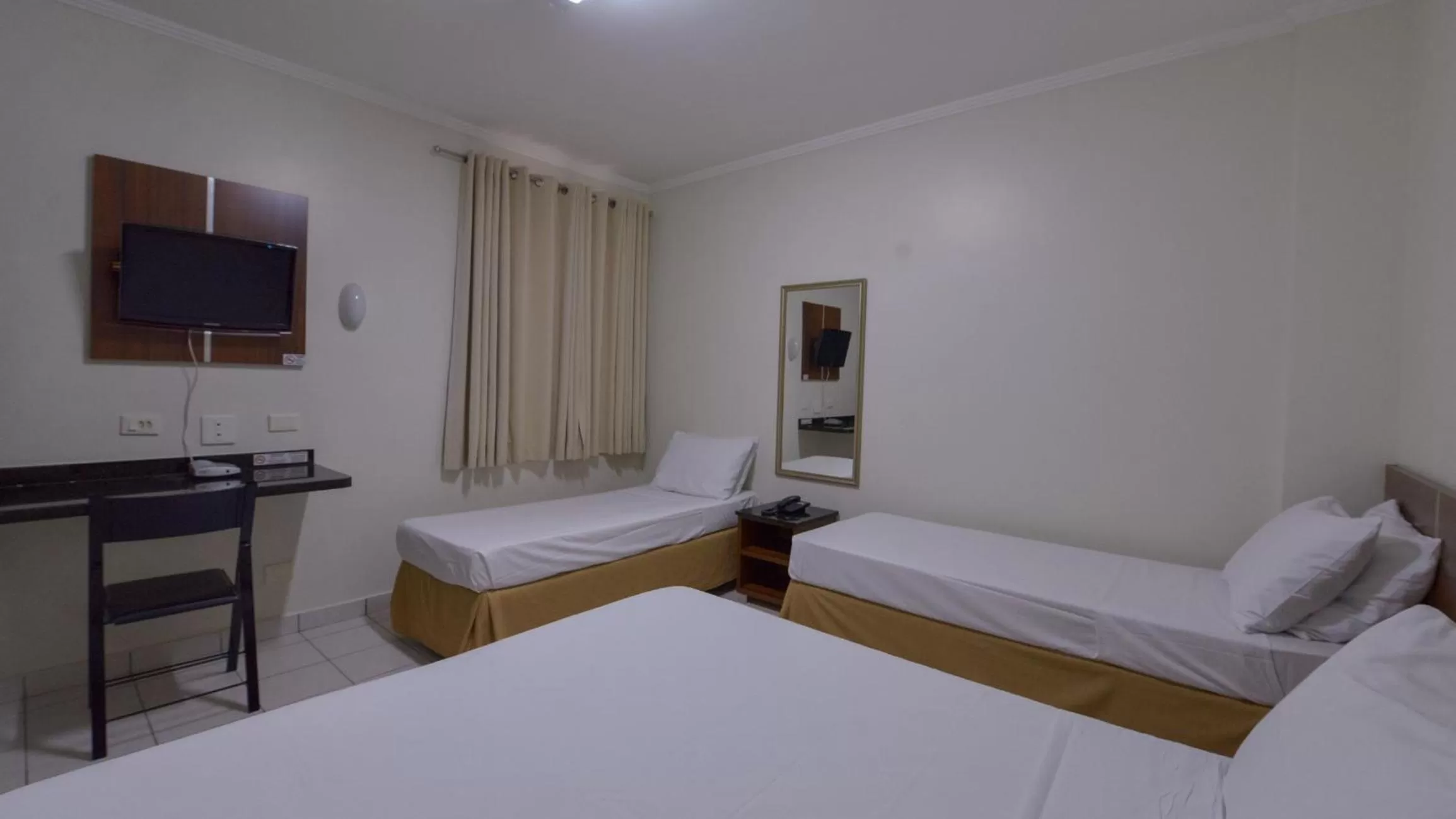 Bed in Araucaria Hotel Business - Maringá