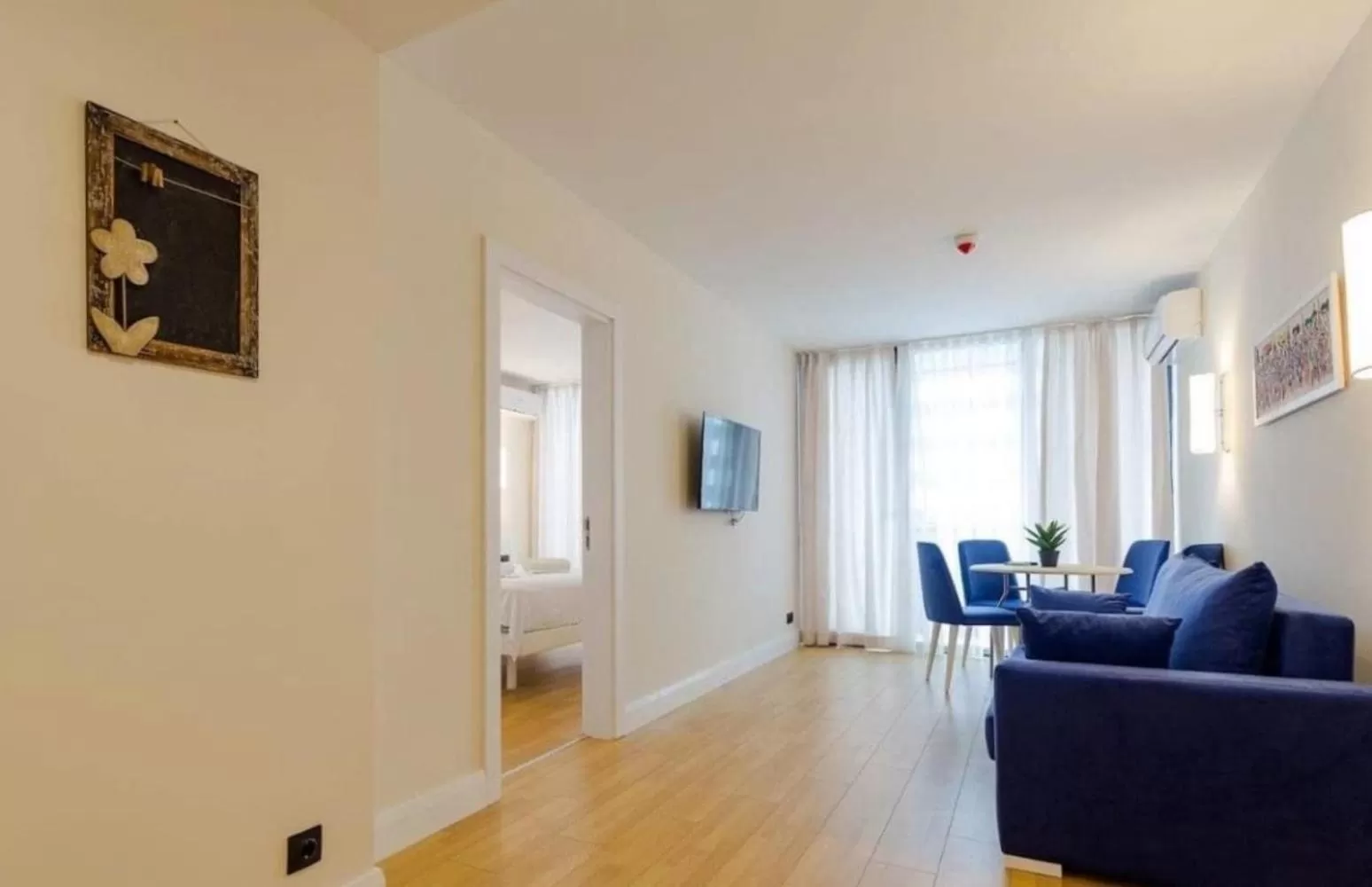 Communal lounge/ TV room, Seating Area in BaTumi ApartHoTel Black Sea coast