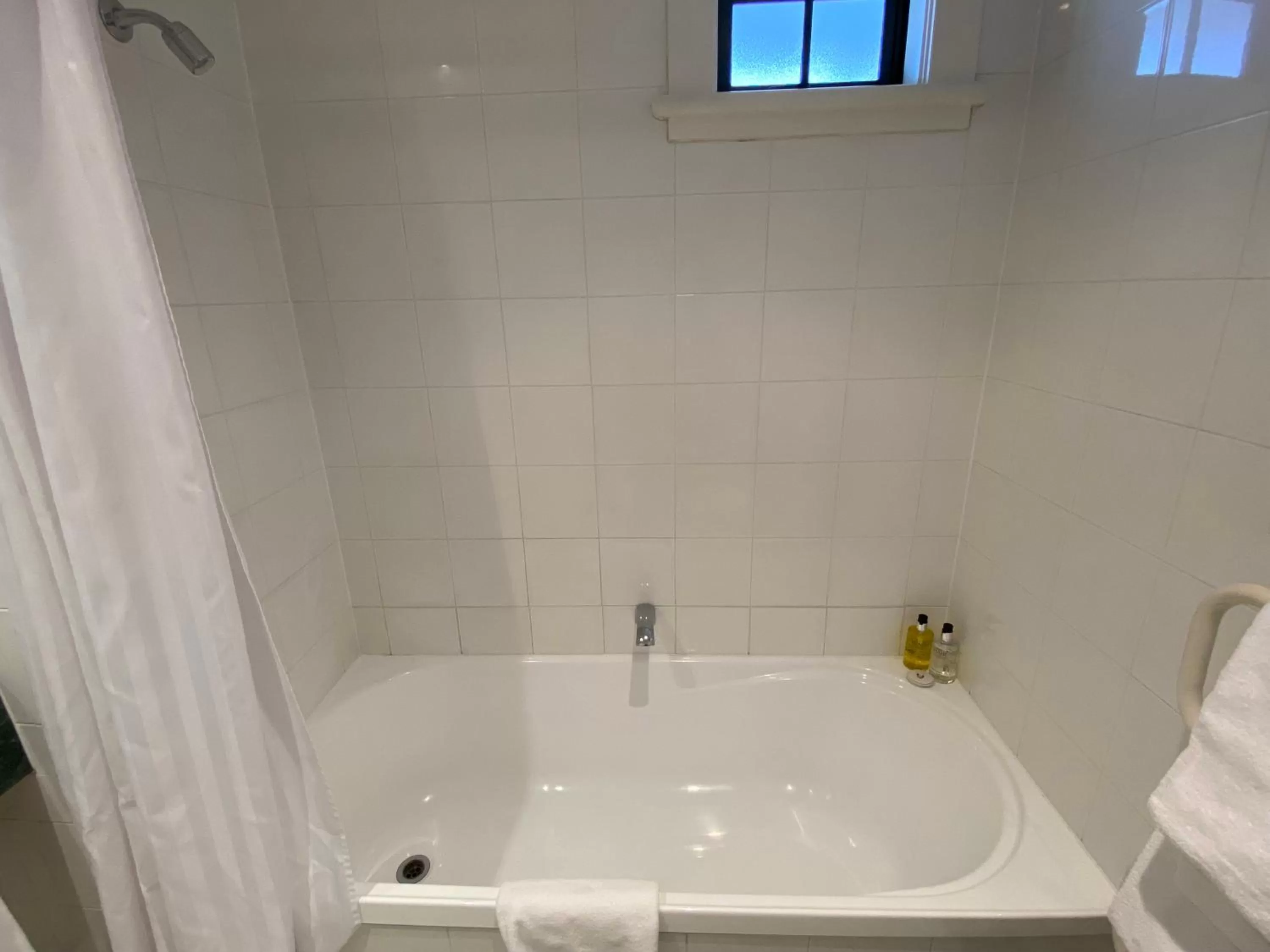 Bathroom in Motel On York