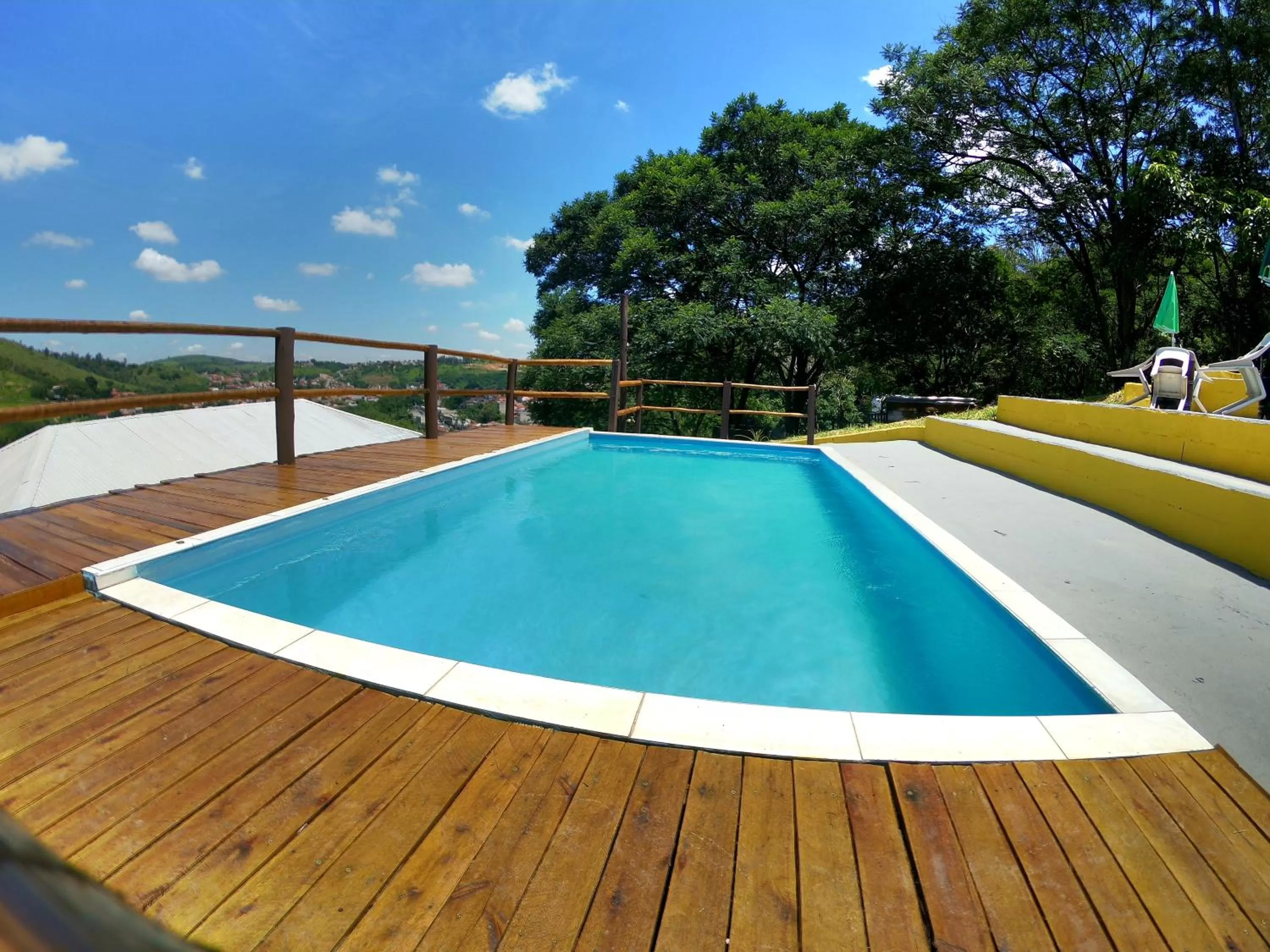 Swimming pool in Pousada Solar da Montanha