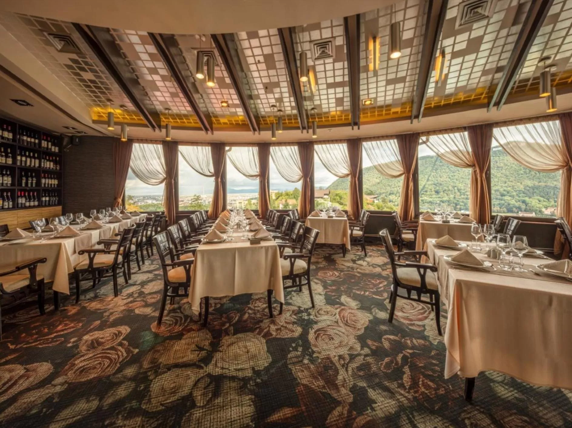 Restaurant/places to eat in Hotel Belvedere