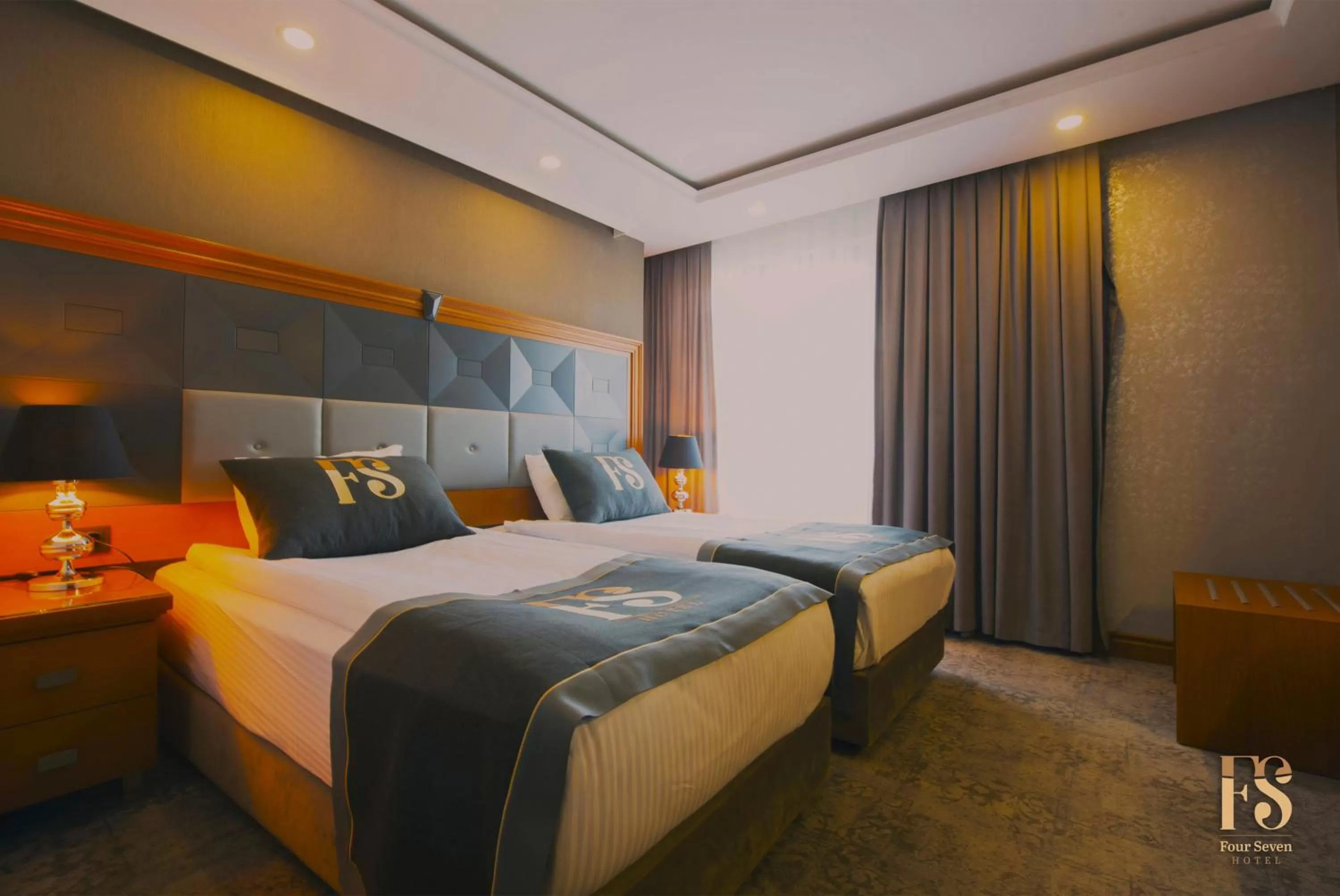 Bed in FOUR SEVEN HOTEL