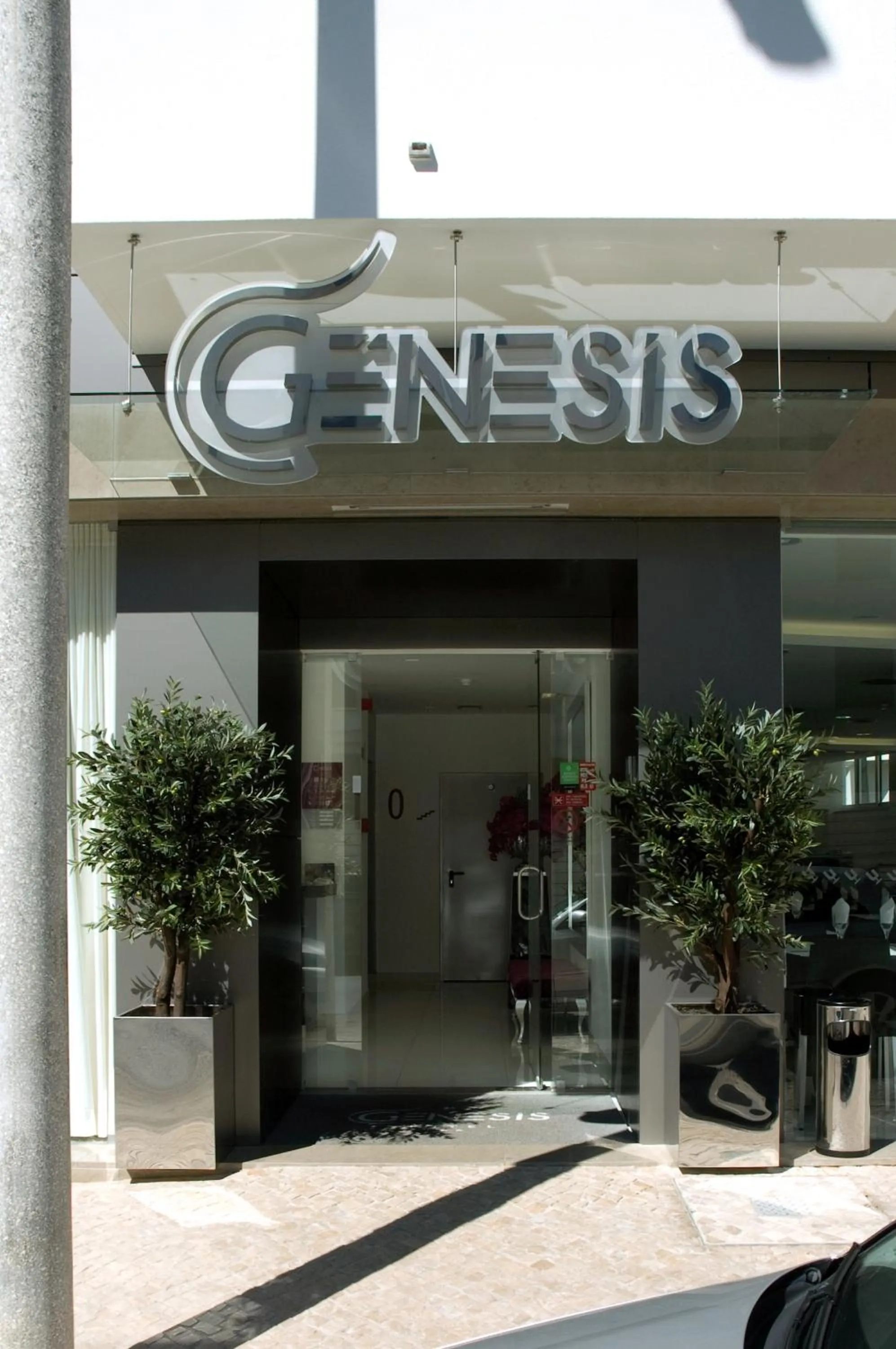 Facade/entrance in Hotel Genesis