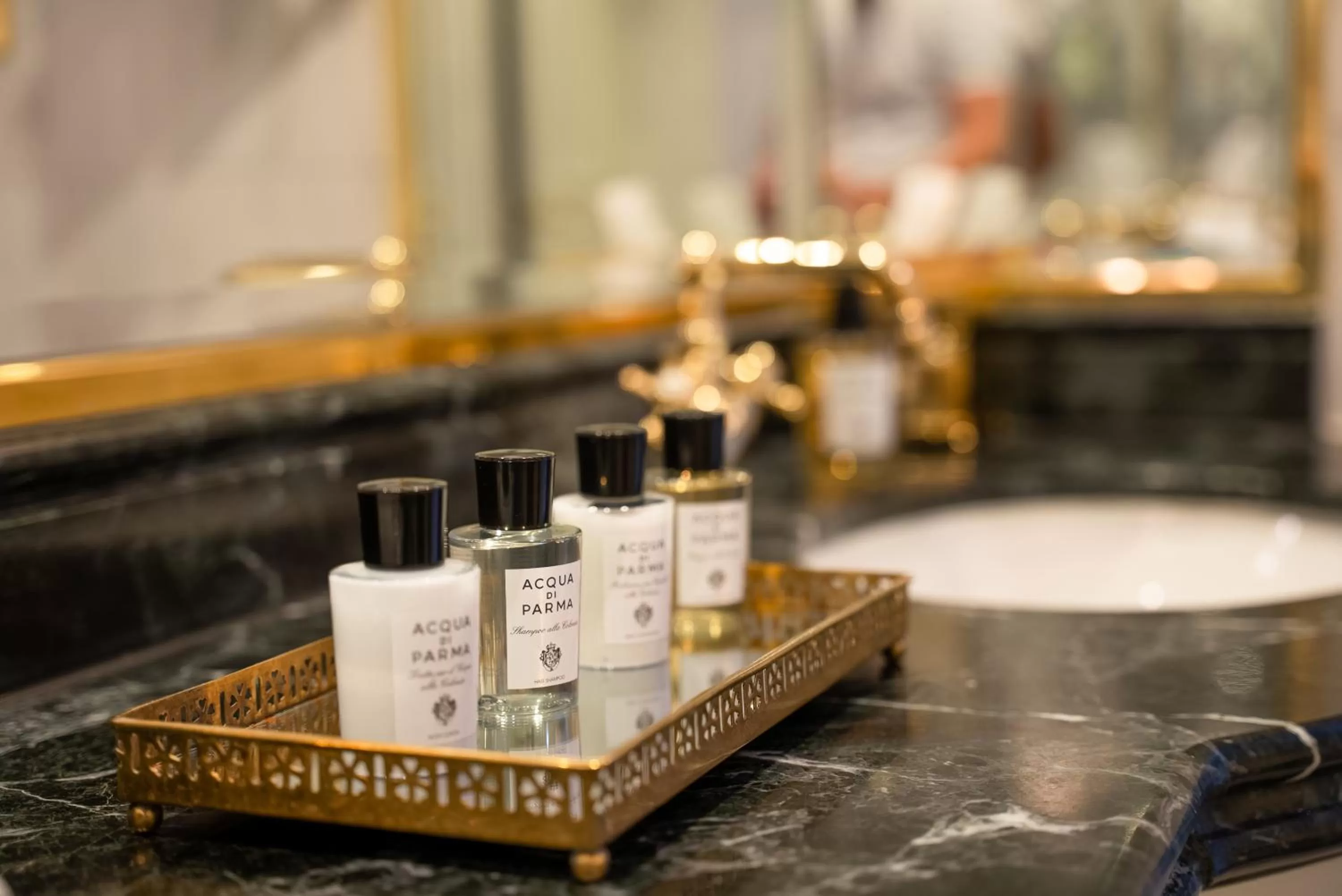 Bathroom in Steigenberger Icon Wiltcher's