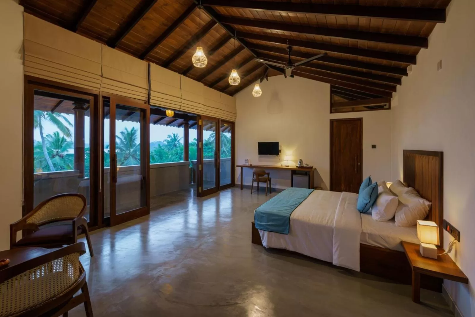 Bedroom, Bed in Kiss Blossom