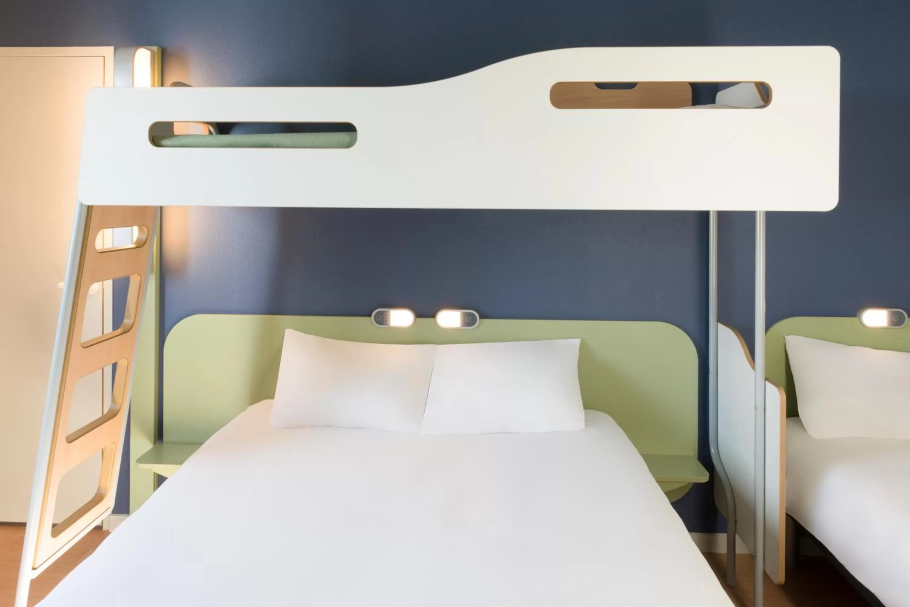 Bedroom, Bed in Hotel Ibis Budget Lyon Eurexpo -