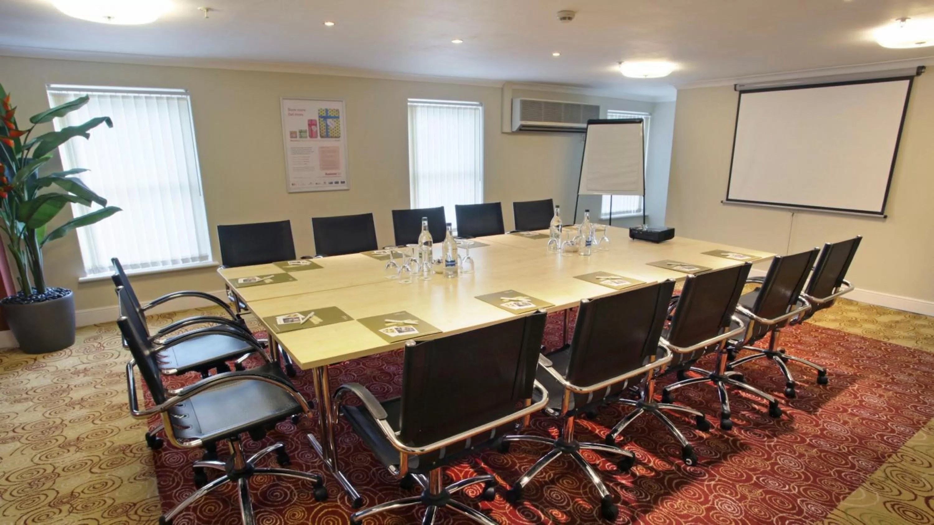 Meeting/conference room in Holiday Inn Milton Keynes East M1 Junc 14 by IHG