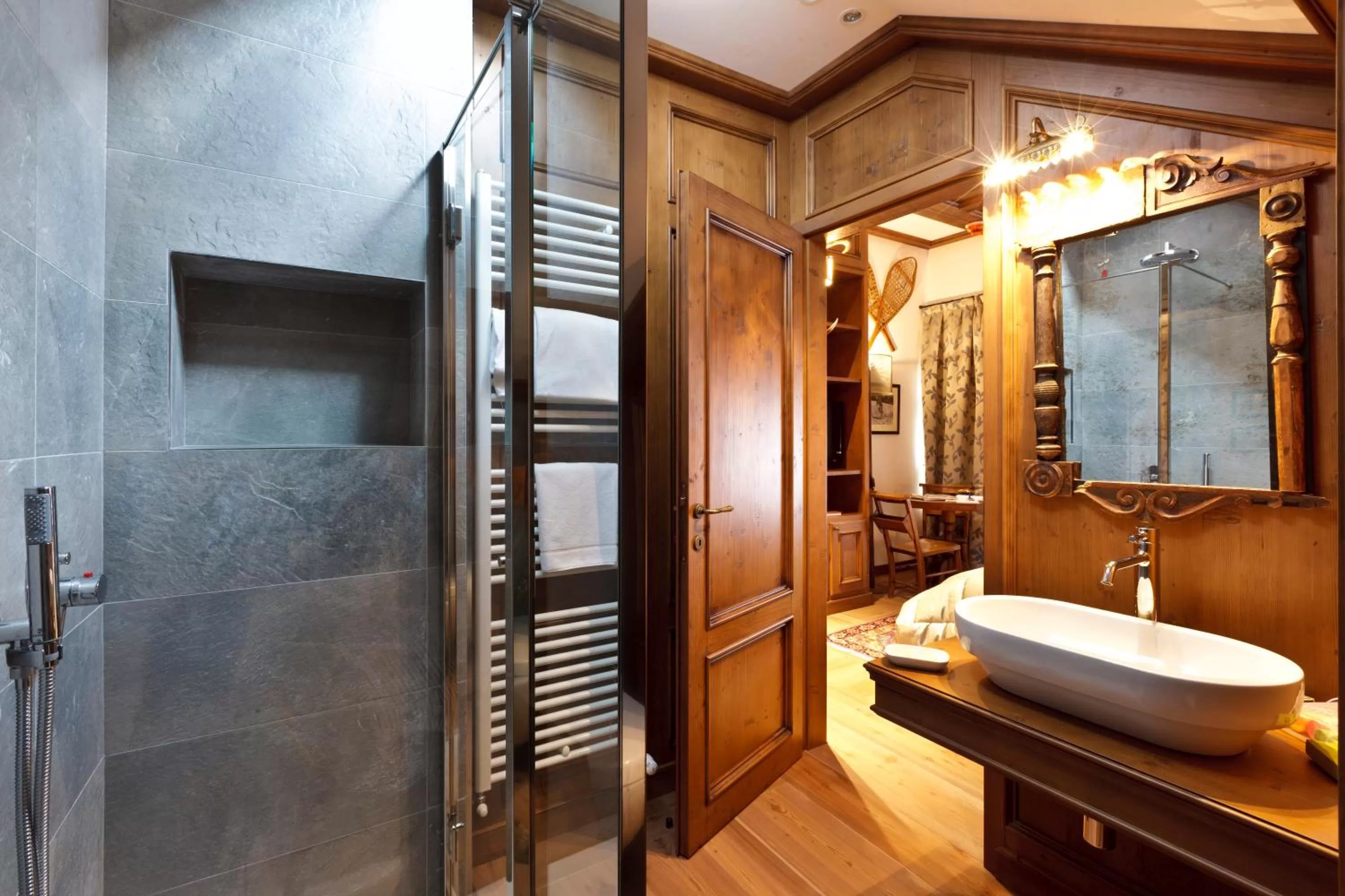 Shower in Ambra Cortina Luxury&Fashion Hotel