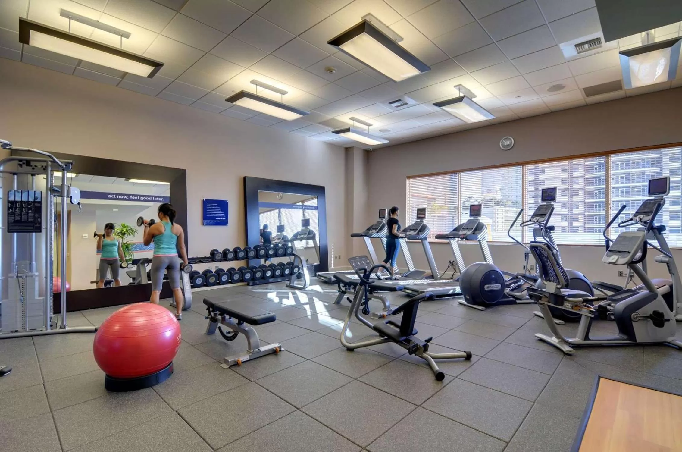 Fitness centre/facilities in Hampton Inn & Suites by Hilton Miami Downtown/Brickell