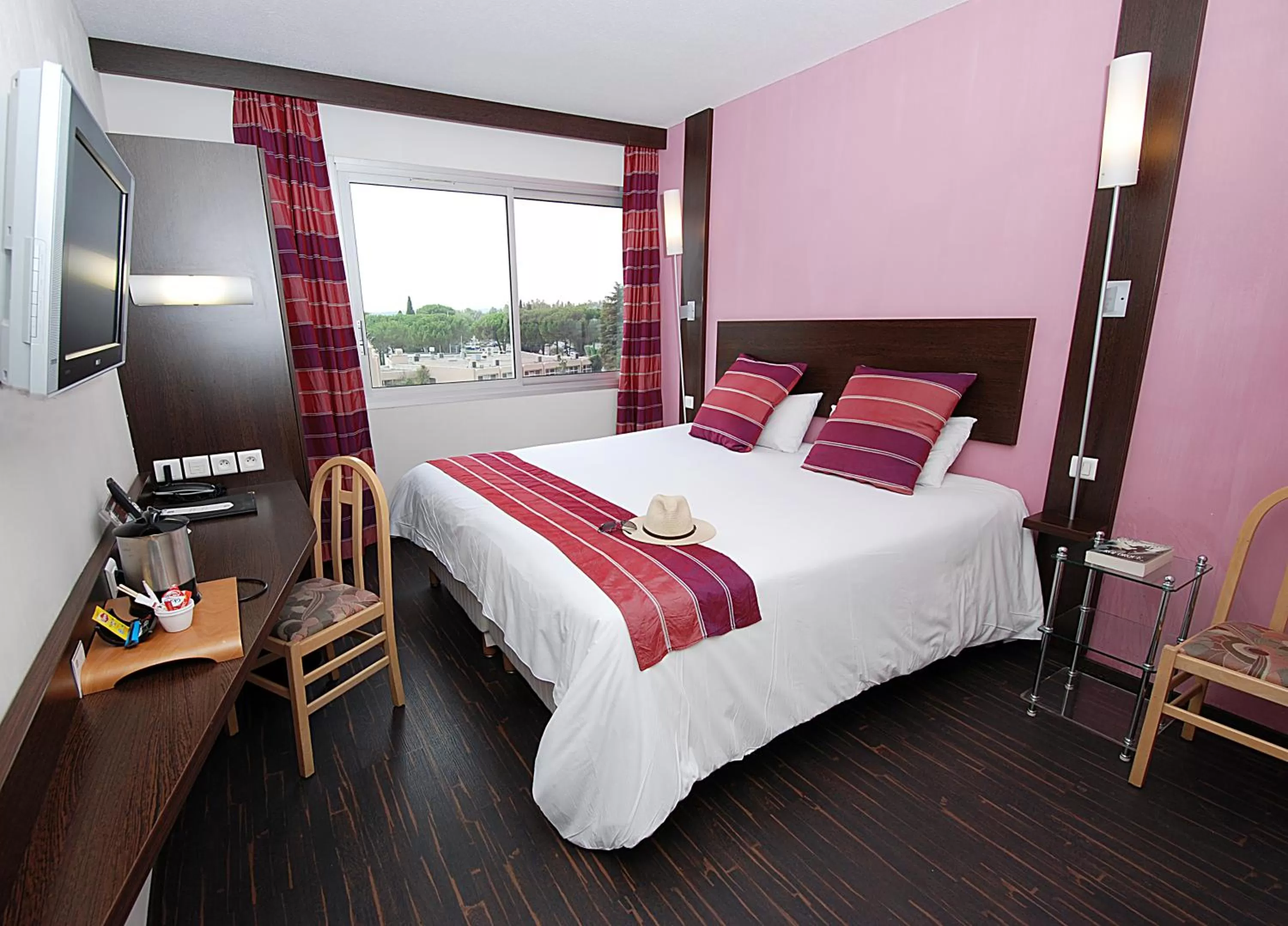 Photo of the whole room, Bed in Logis NIMOTEL Hôtel Cosy