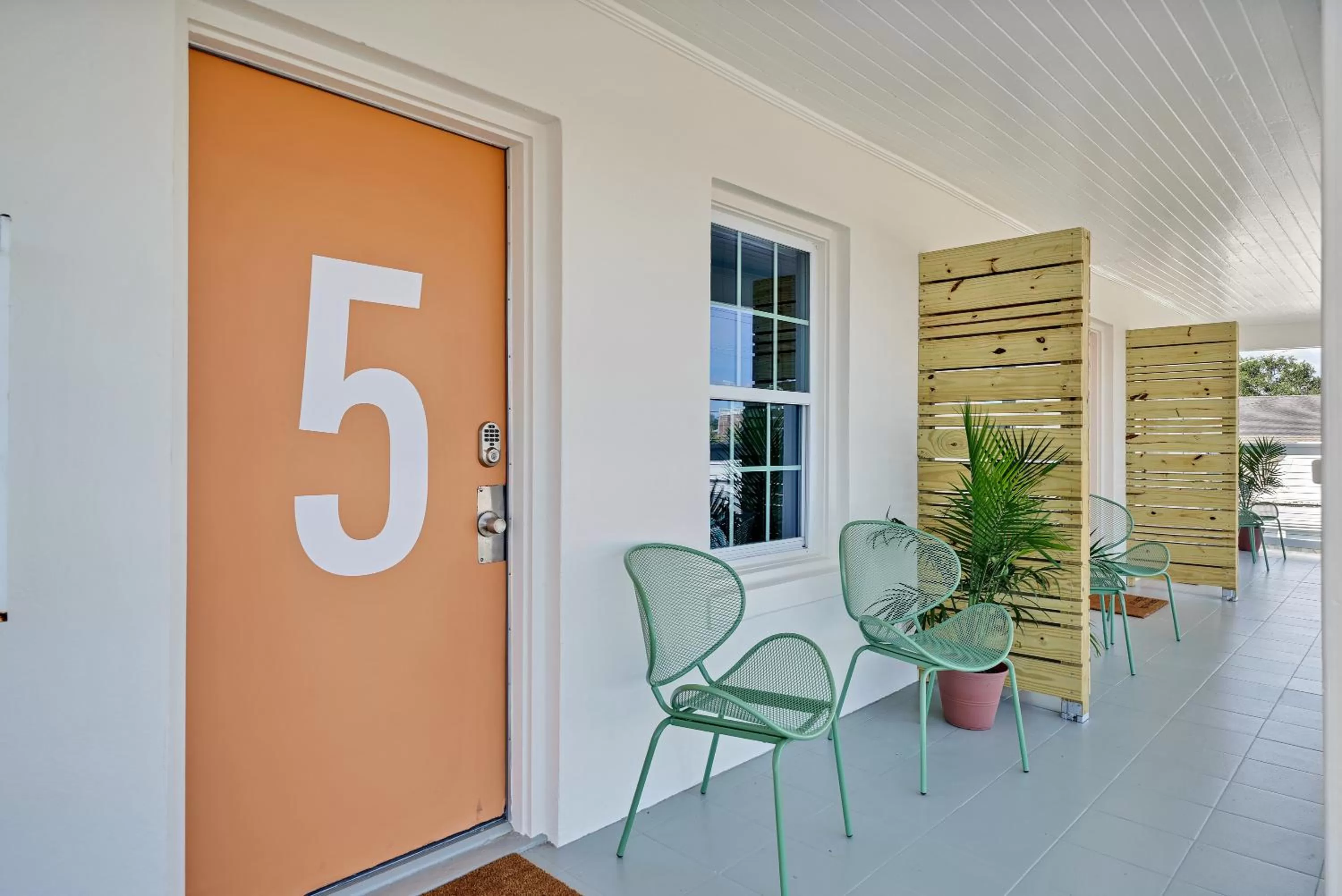 Day in The Starlite Inn