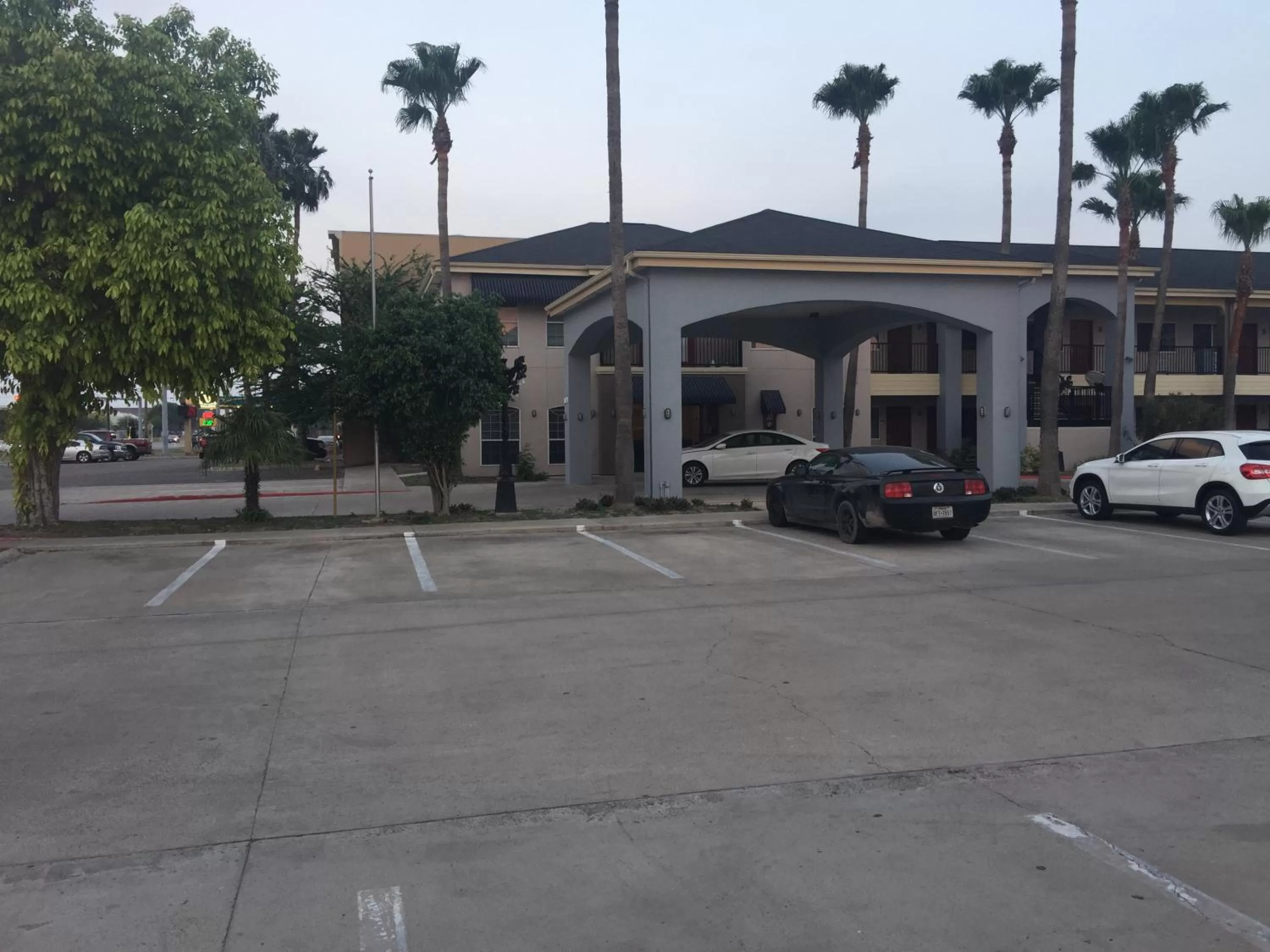 Facade/entrance in Texas Inn Downtown McAllen