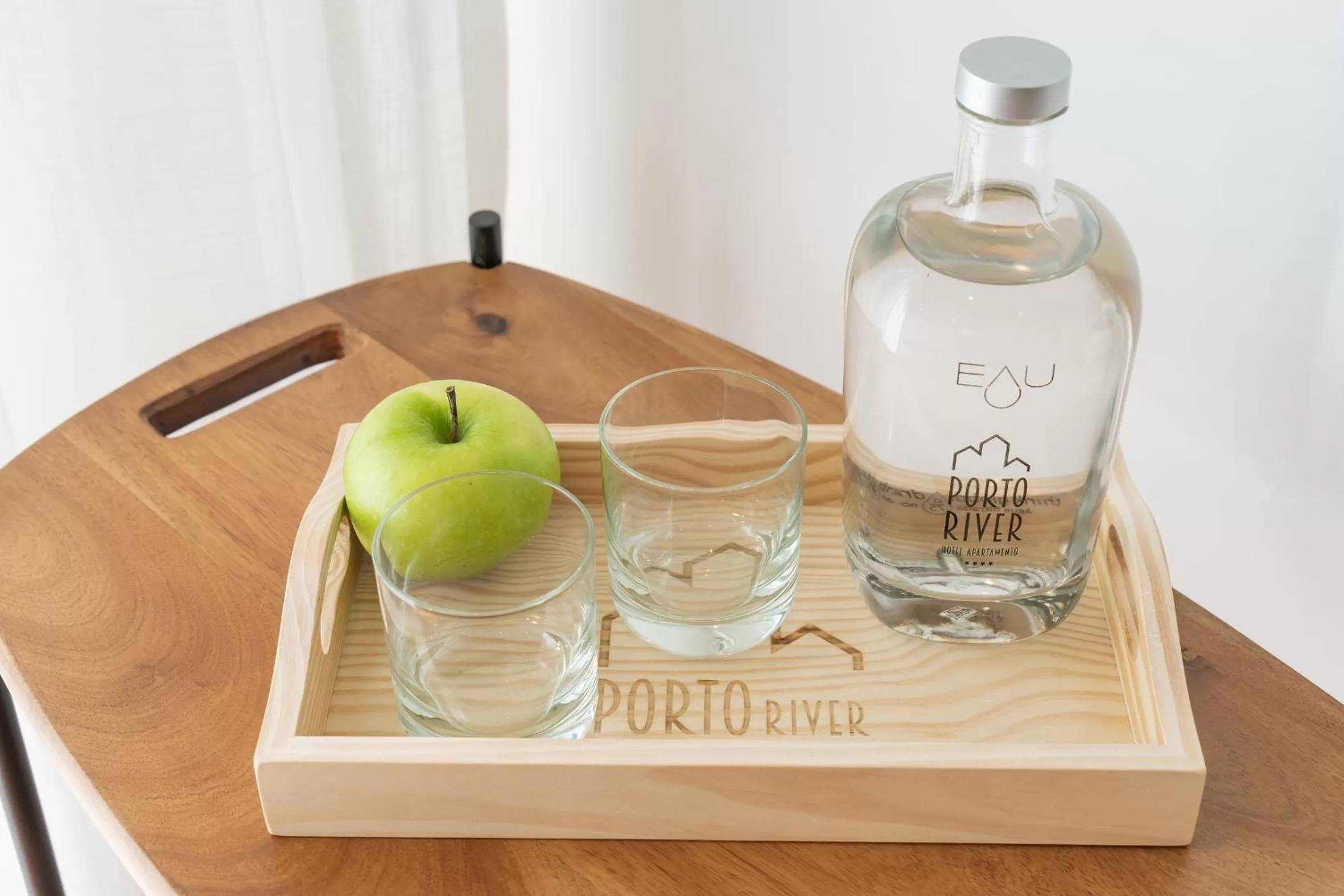 Food and drinks in Porto River Infante