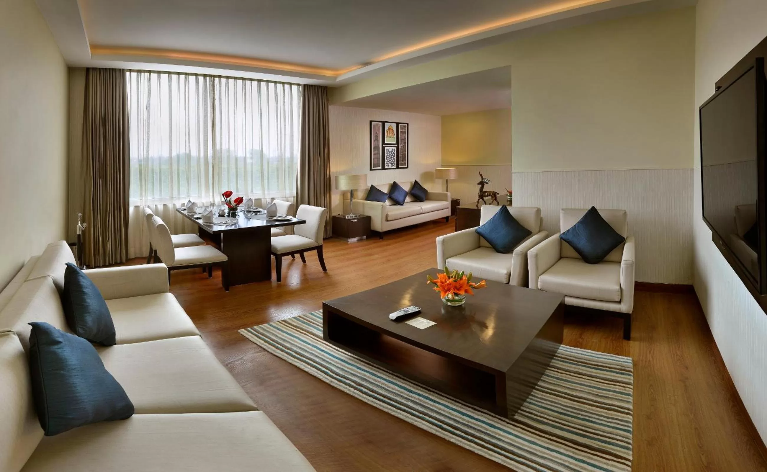 Living room in Four Points by Sheraton New Delhi, Airport Highway