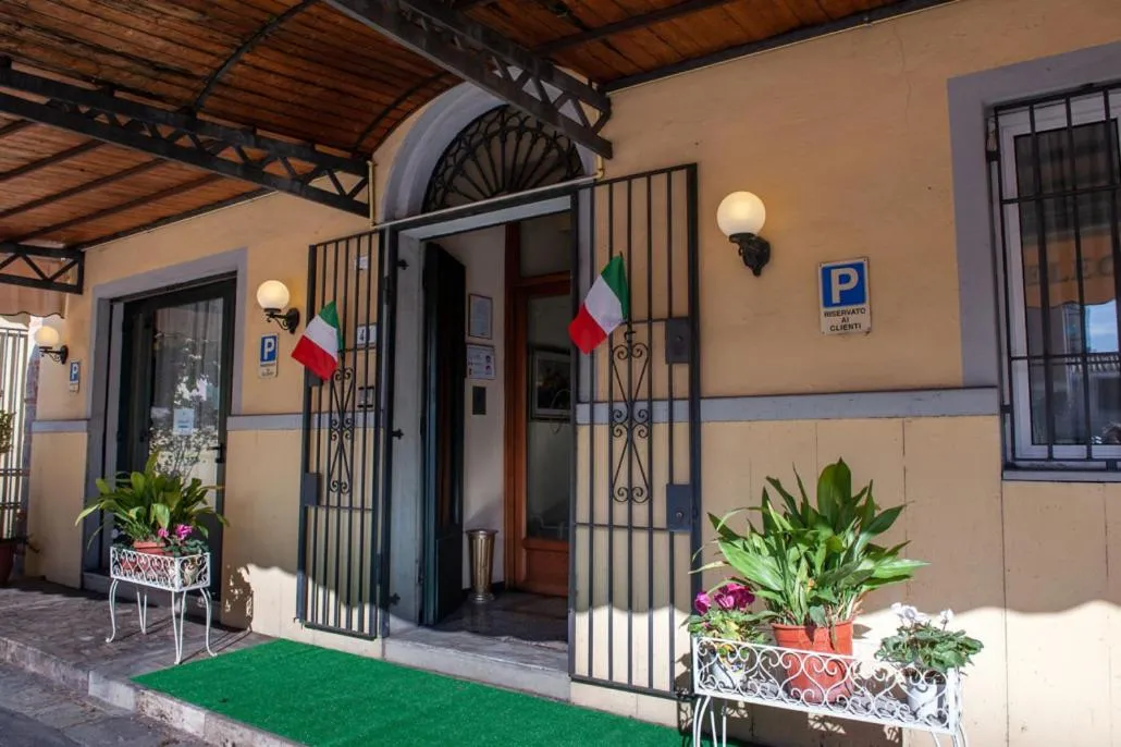 Facade/entrance in Hotel Melecchi