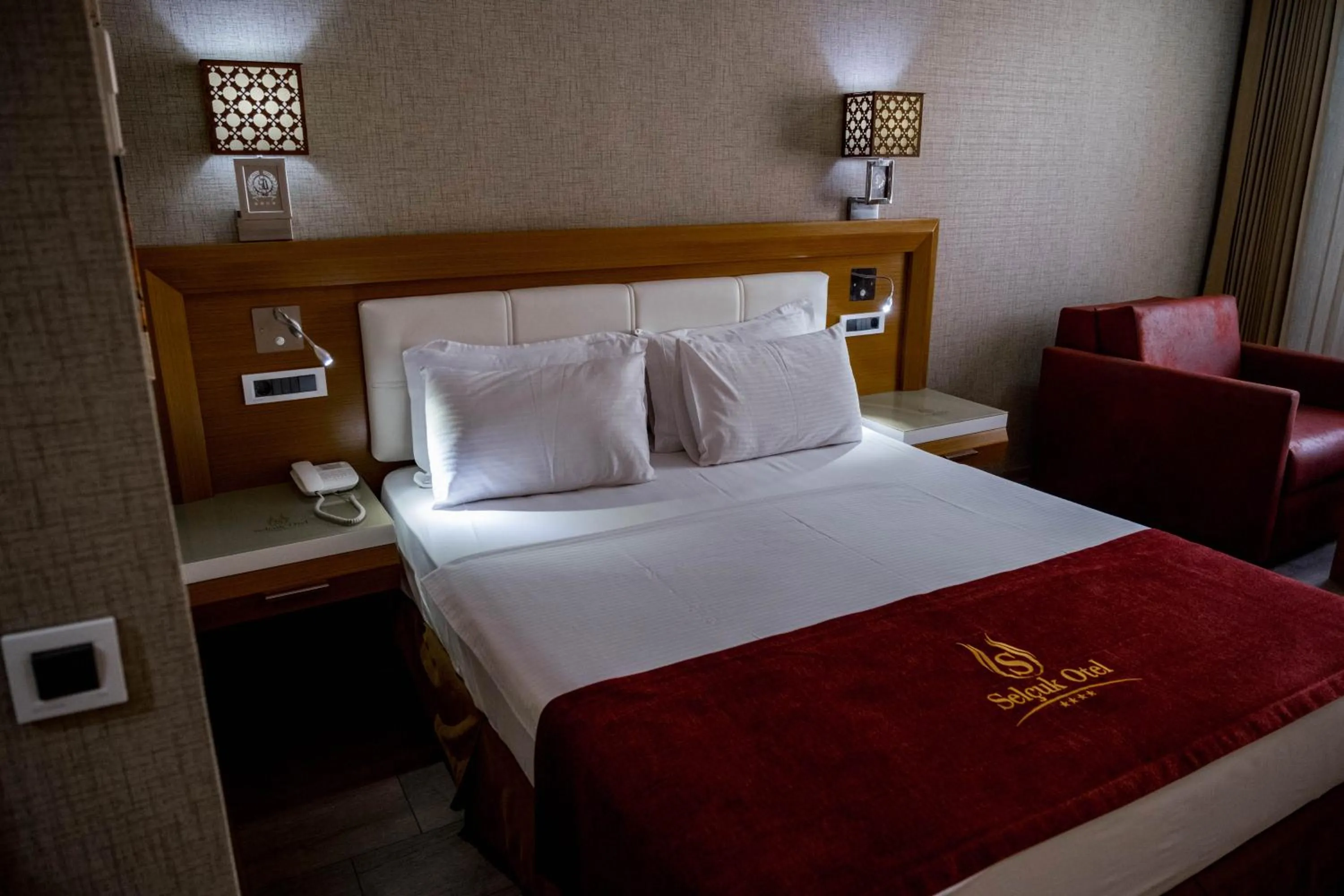 Bed in Selçuk Hotel