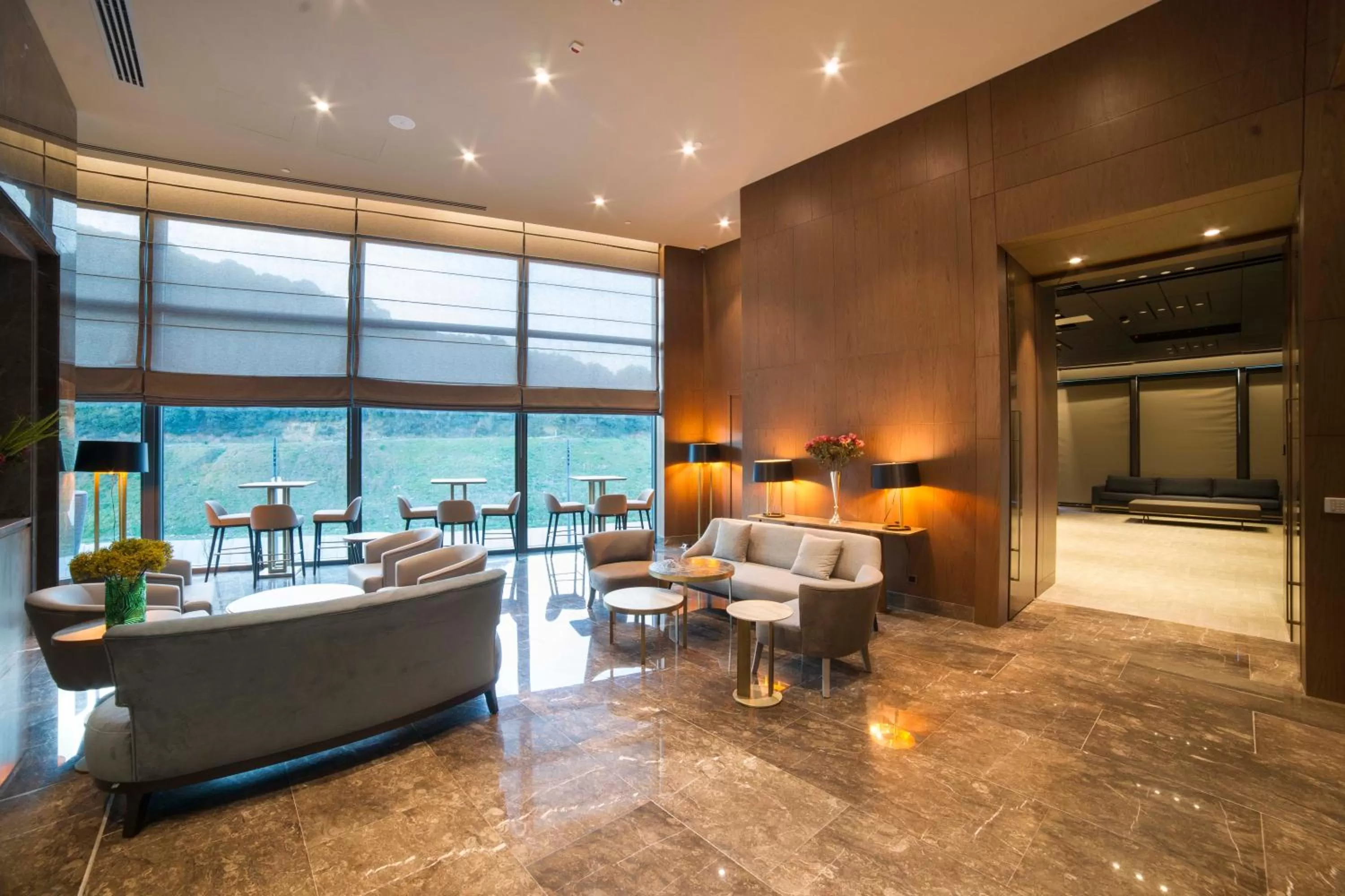 Business facilities in Radisson Collection Hotel, Vadistanbul