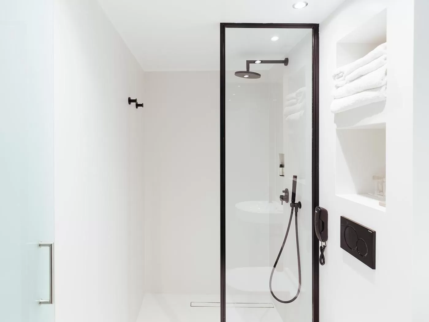 Bathroom in Periscope