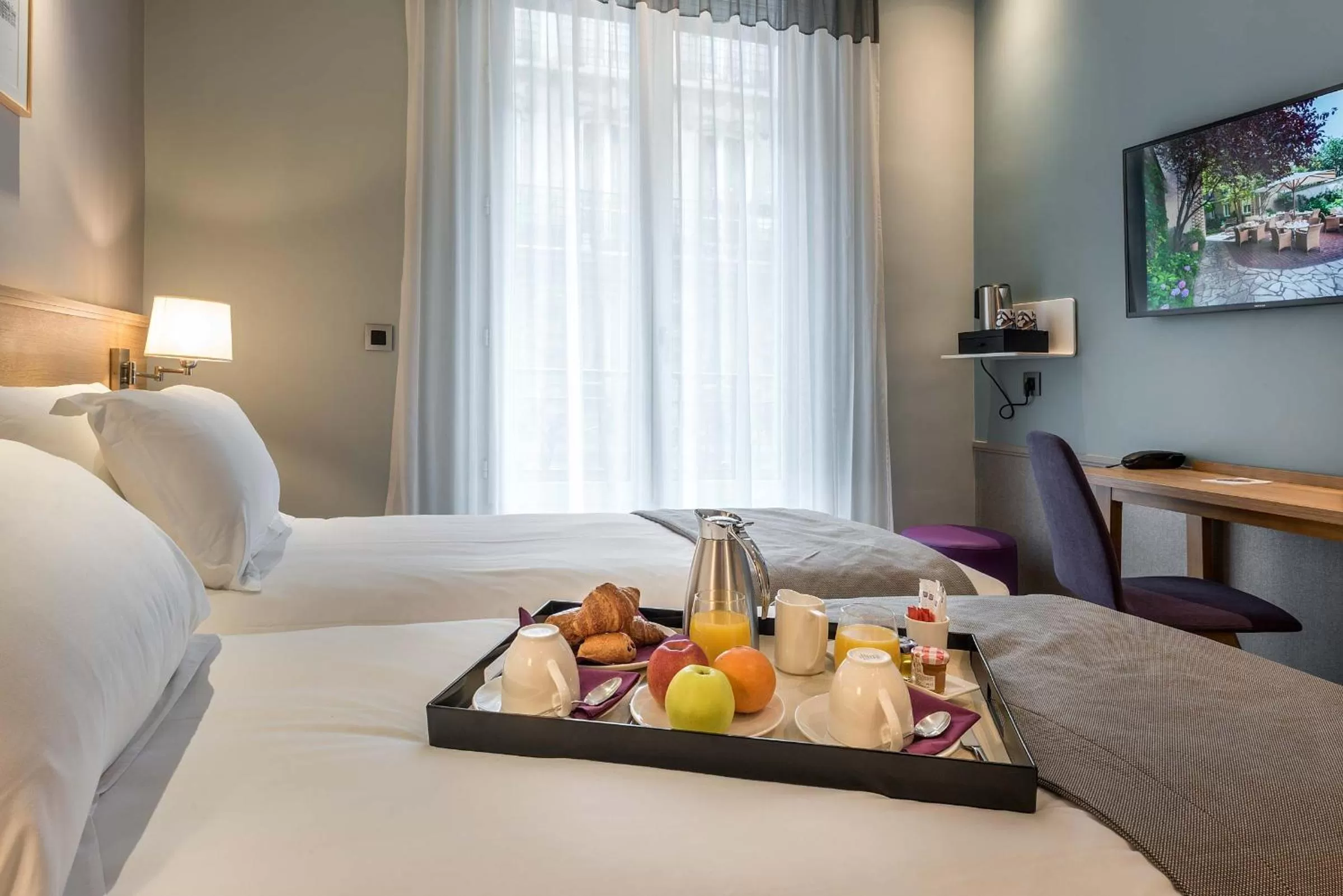 Bed in Hôtel Magellan