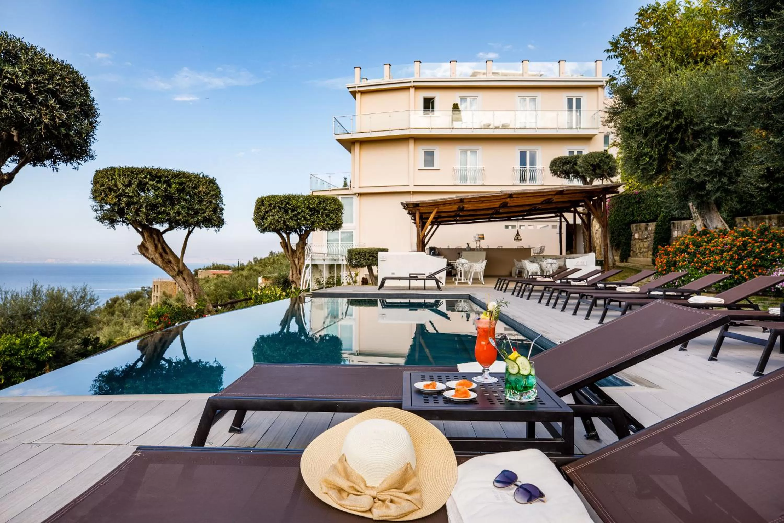 Pool view in Villa Fiorella Art Hotel