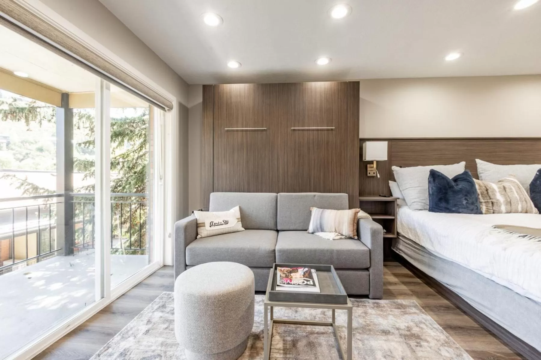 Bed in Treasure Mountain Inn