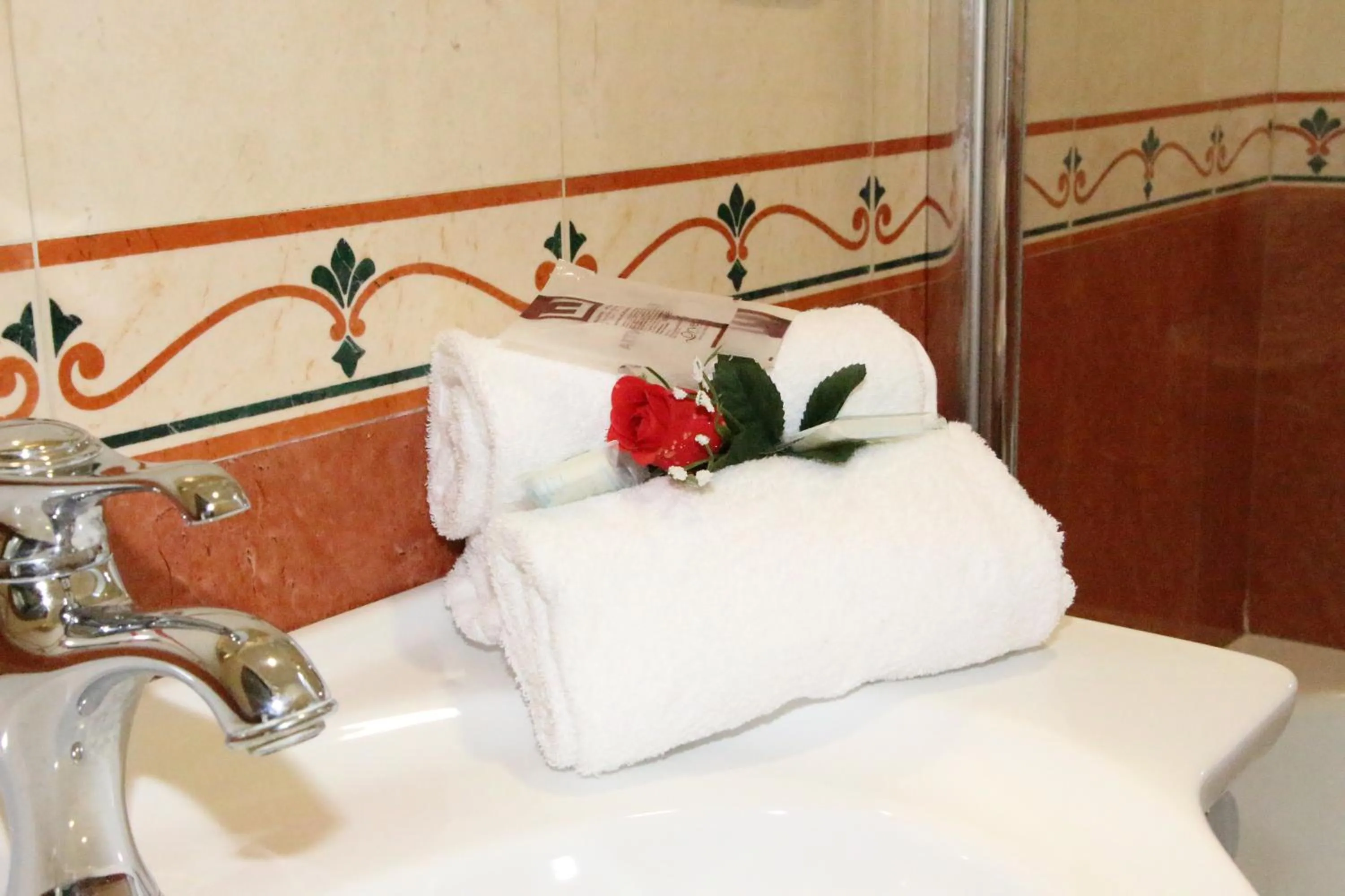 Bathroom, Bed in Hotel Mirage