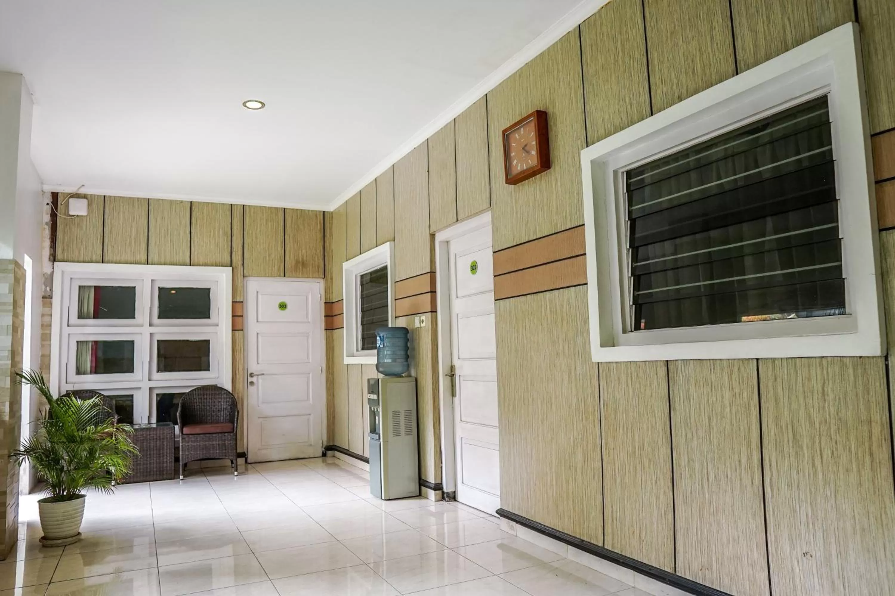 Facade/entrance in Airlangga Hotel