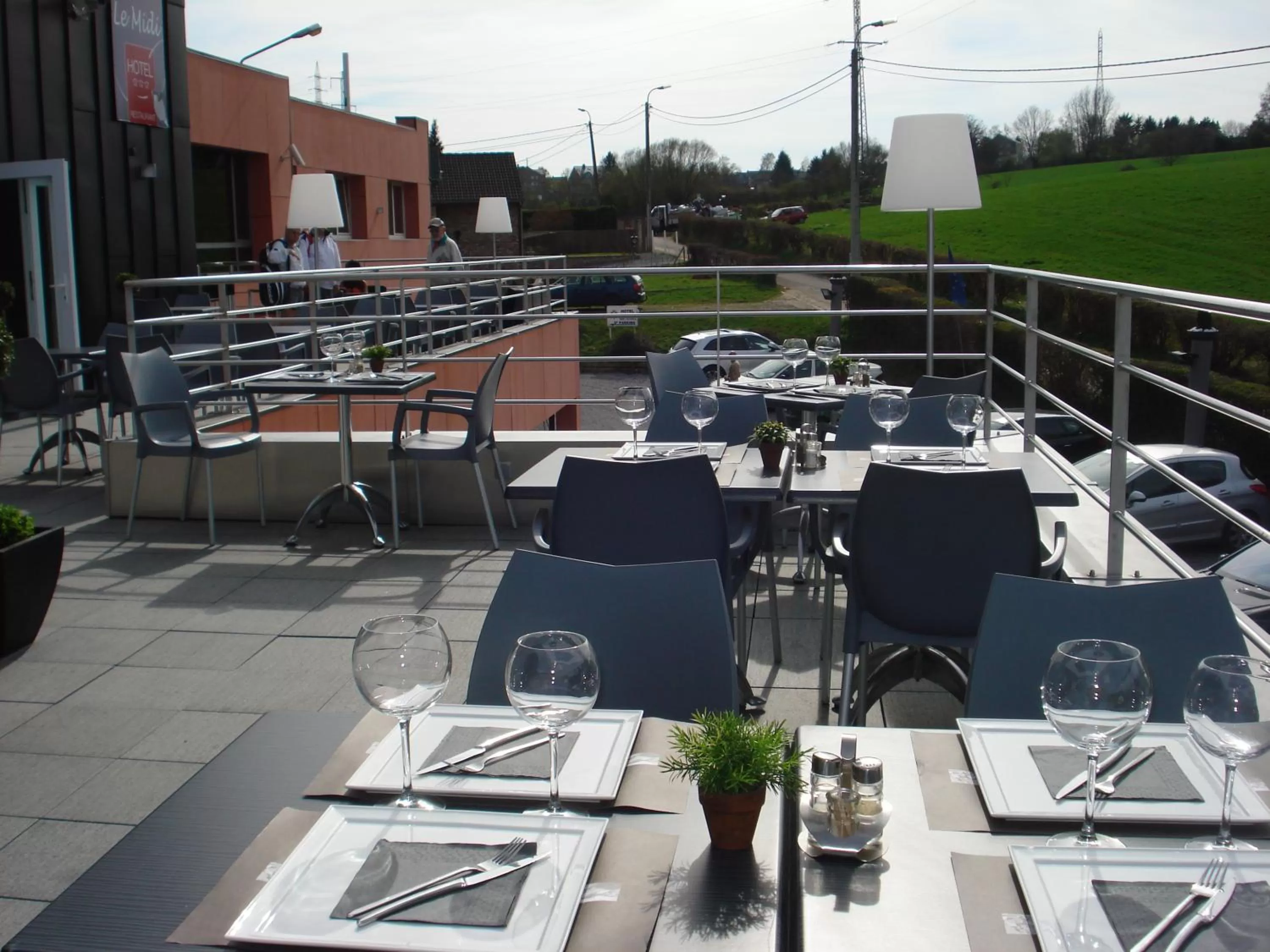 Restaurant/places to eat in Hotel Le Midi