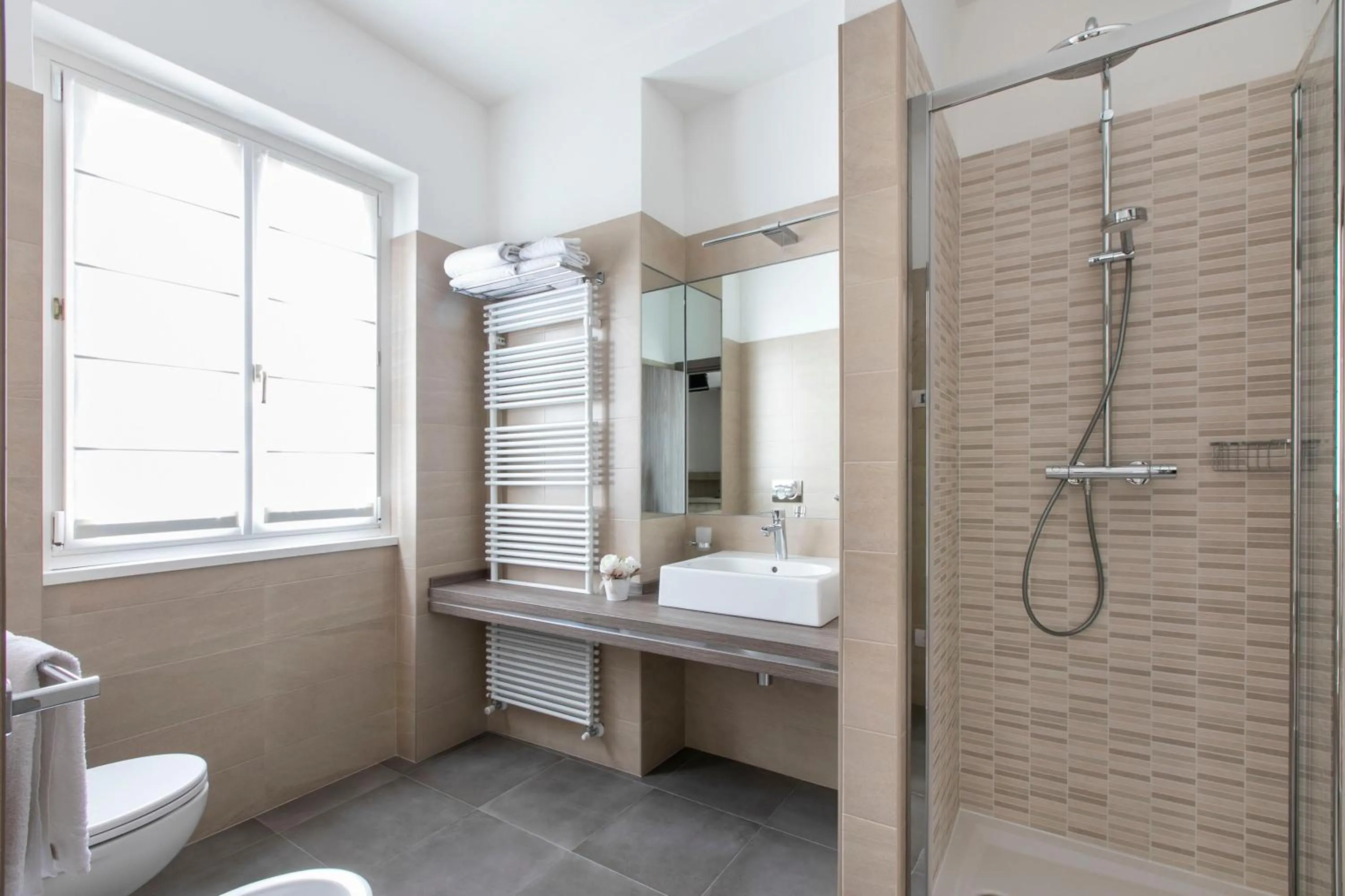 Shower in Hotel Conradi