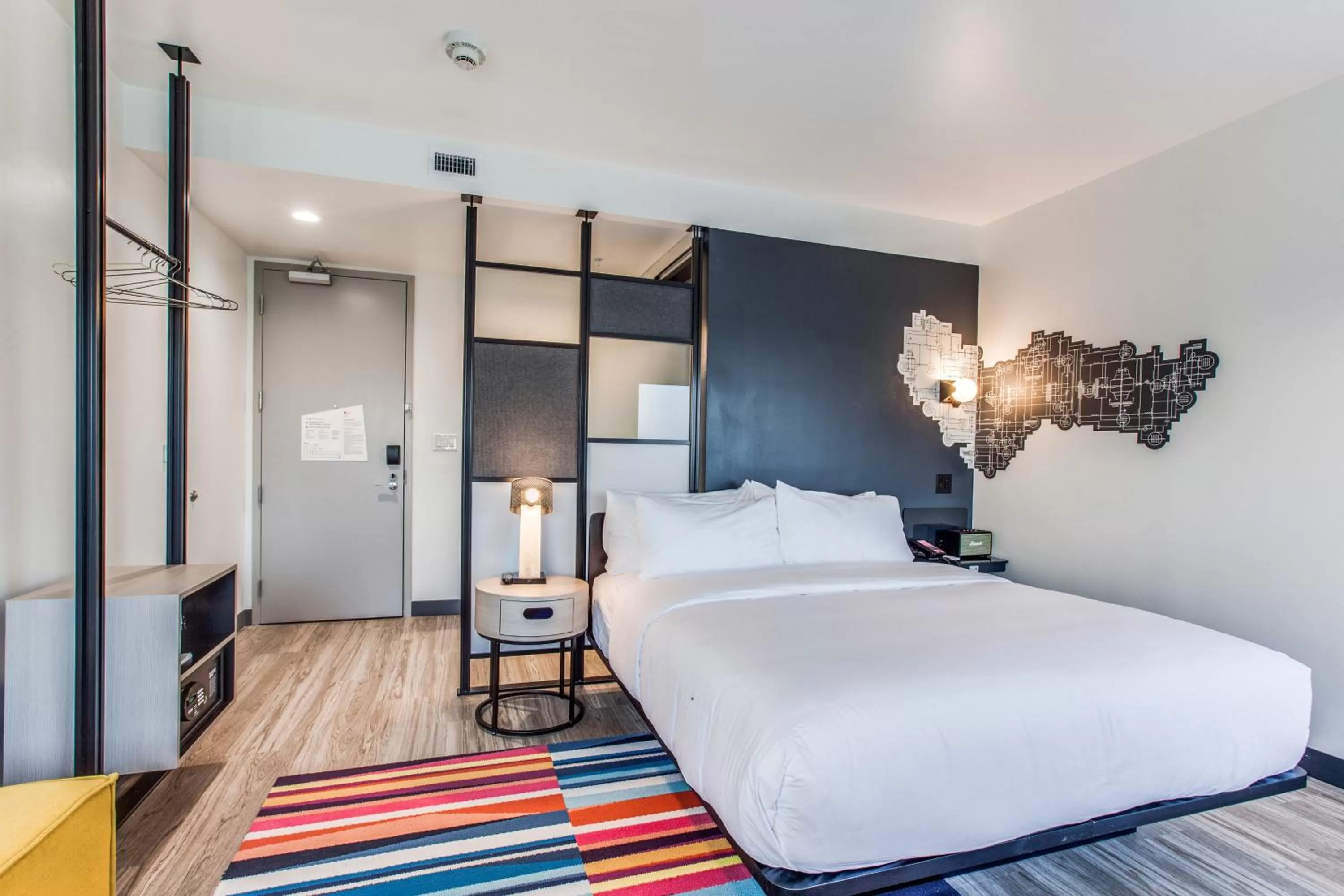 King Room - Hearing Accessible in Aloft Dallas Arlington Entertainment District