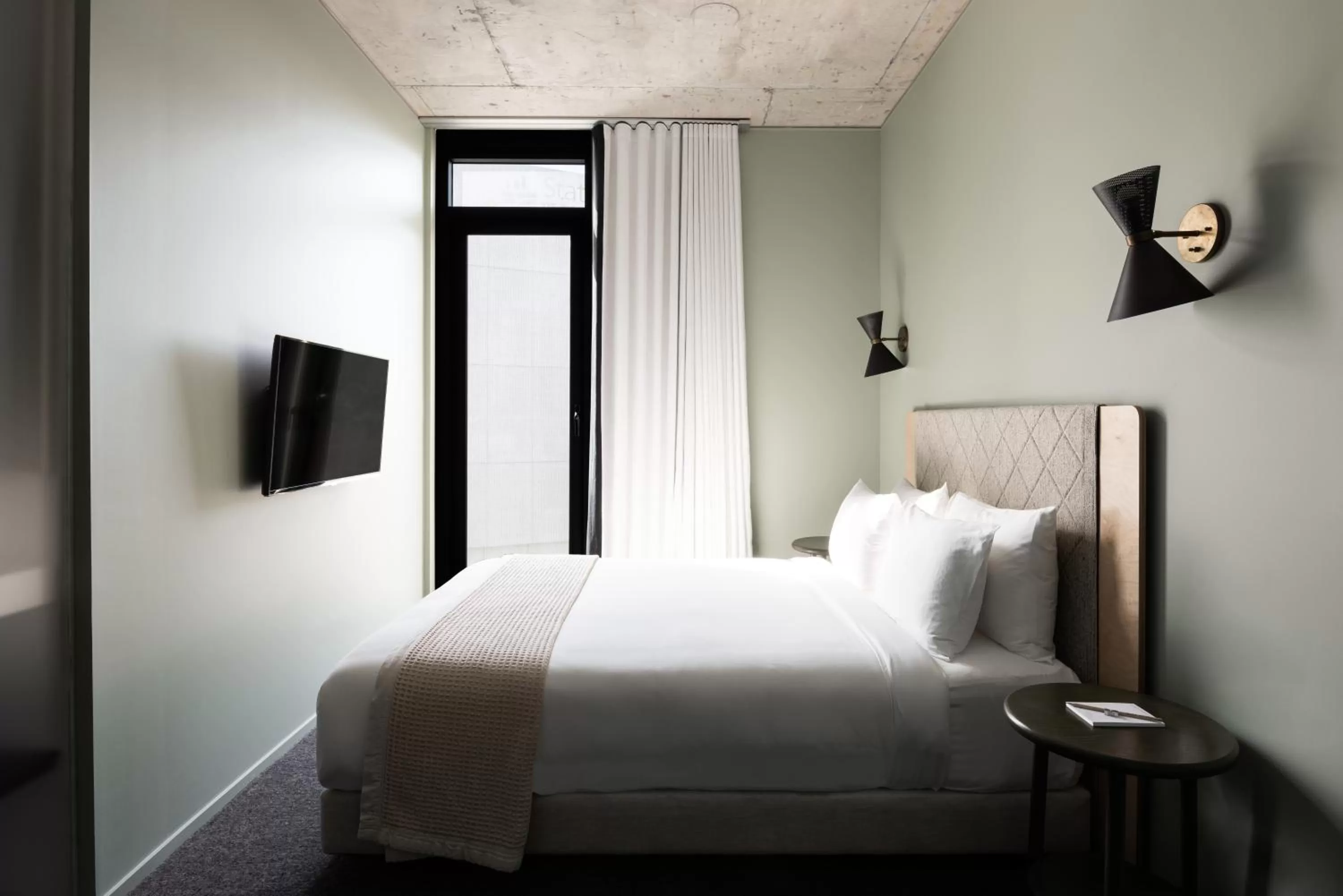 Bedroom, Bed in Alex Hotel