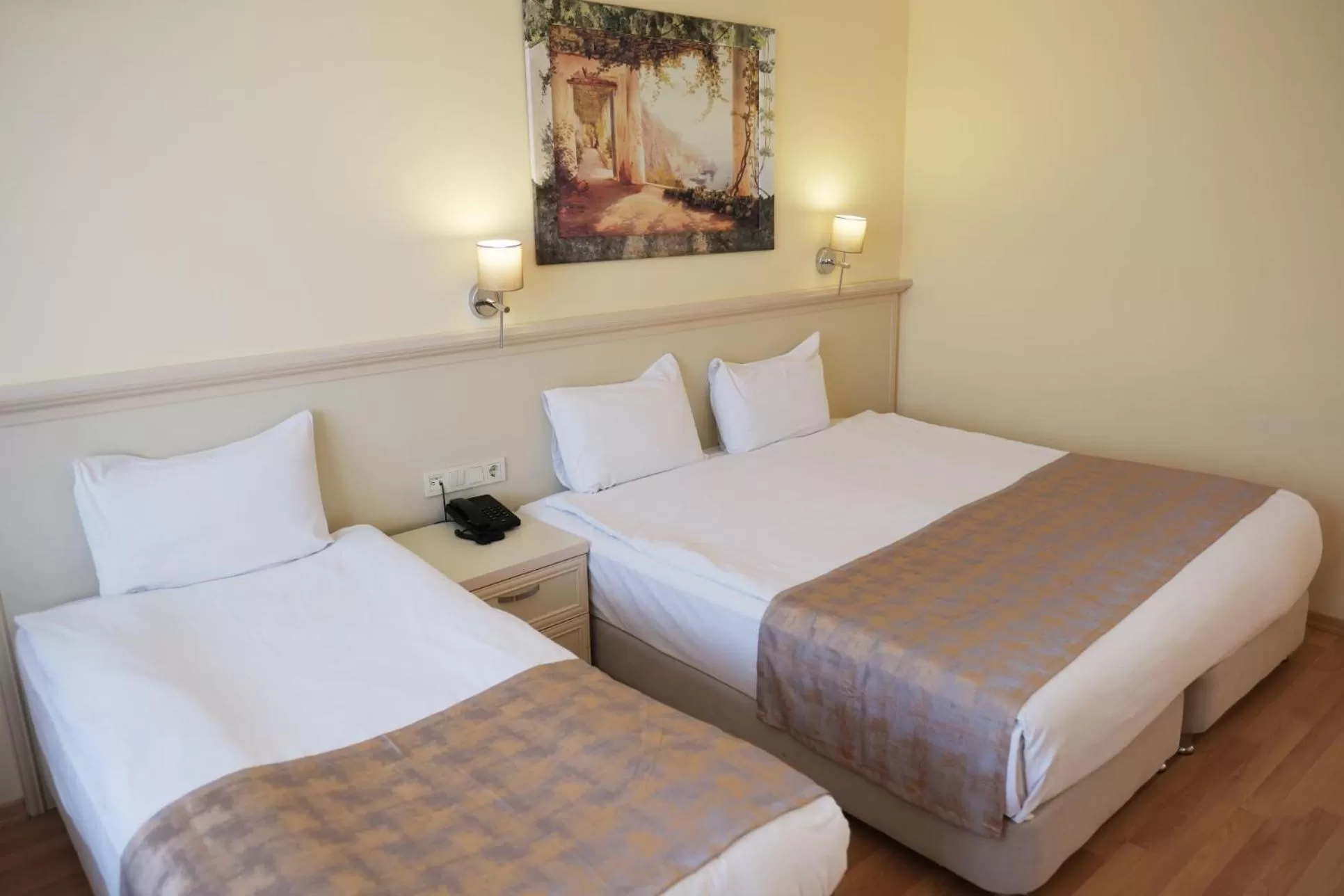 Photo of the whole room in Troia Tusan Hotel