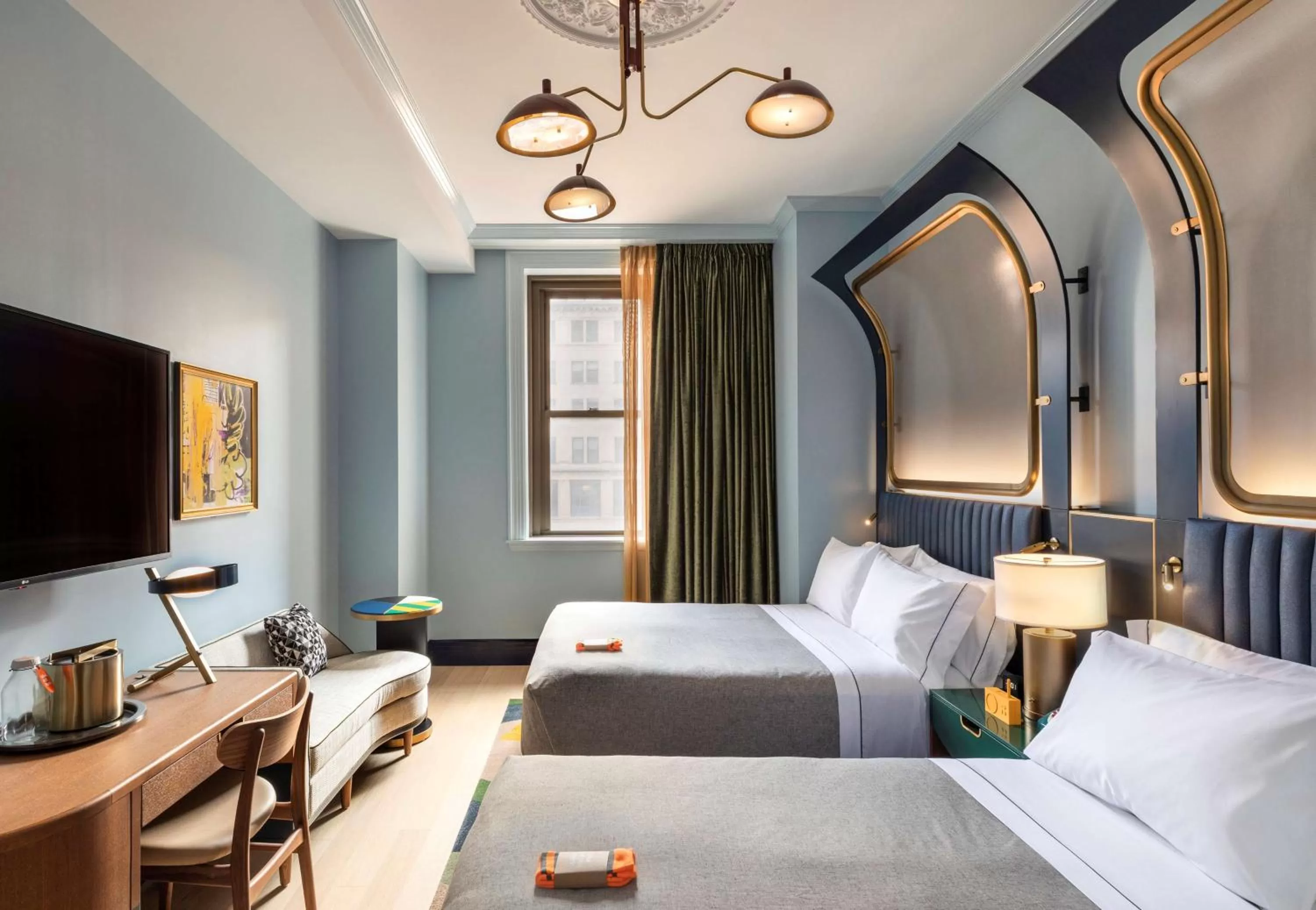 Bedroom, Bed in Canopy By Hilton Philadelphia Center City