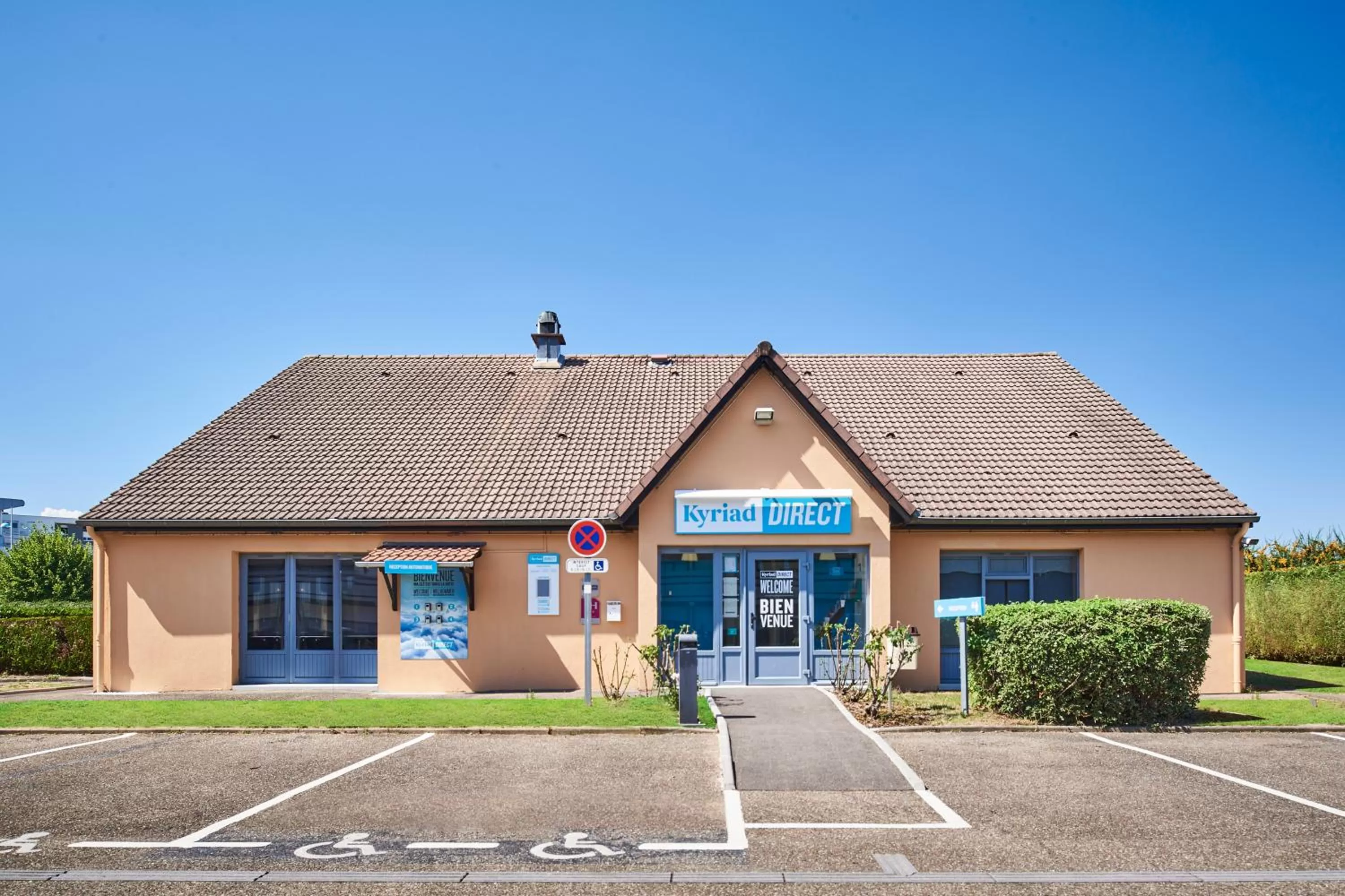 Facade/entrance in Kyriad Direct Strasbourg Ouest - Zénith