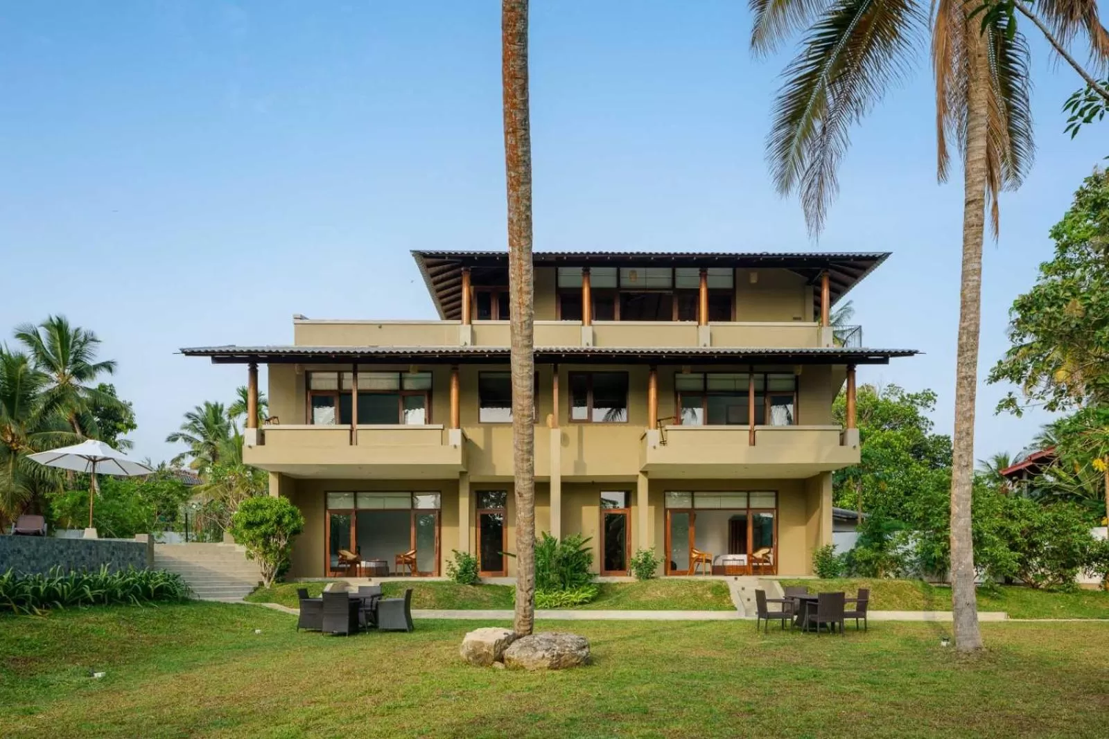 Property building in Kiss Blossom