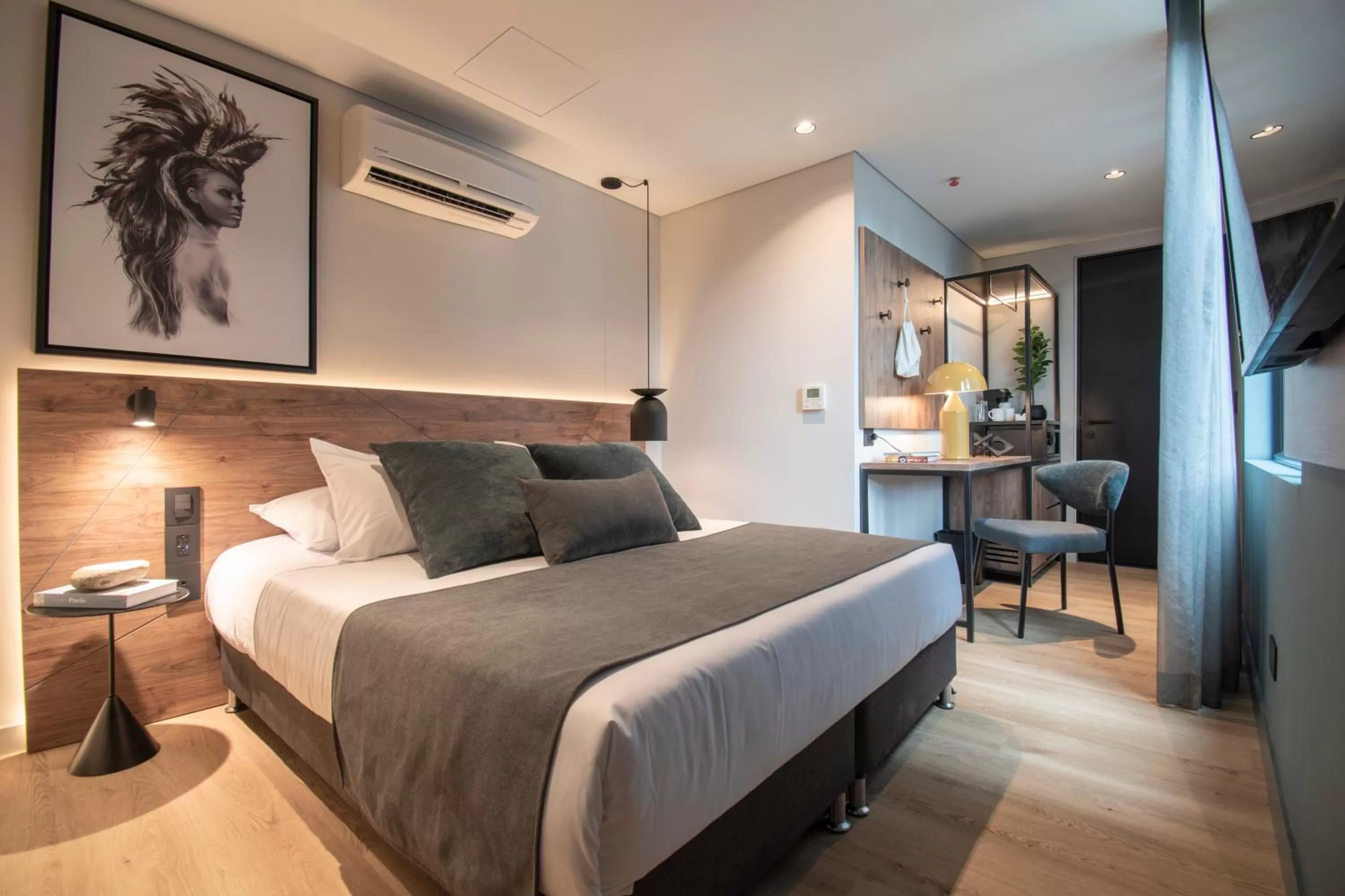 Photo of the whole room, Bed in Hashtag 98 Hotel By Jalo