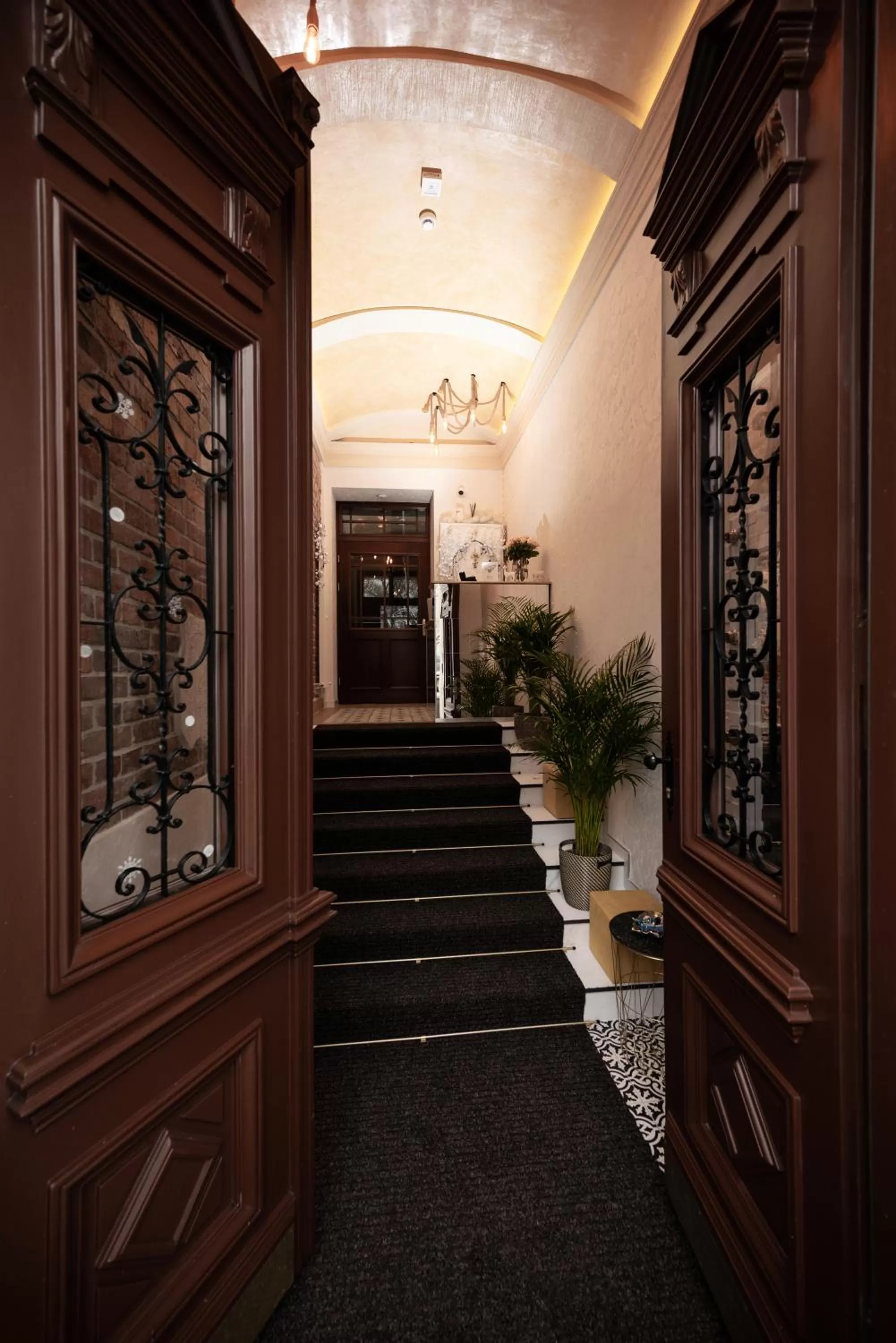 Facade/entrance in Hive Family House