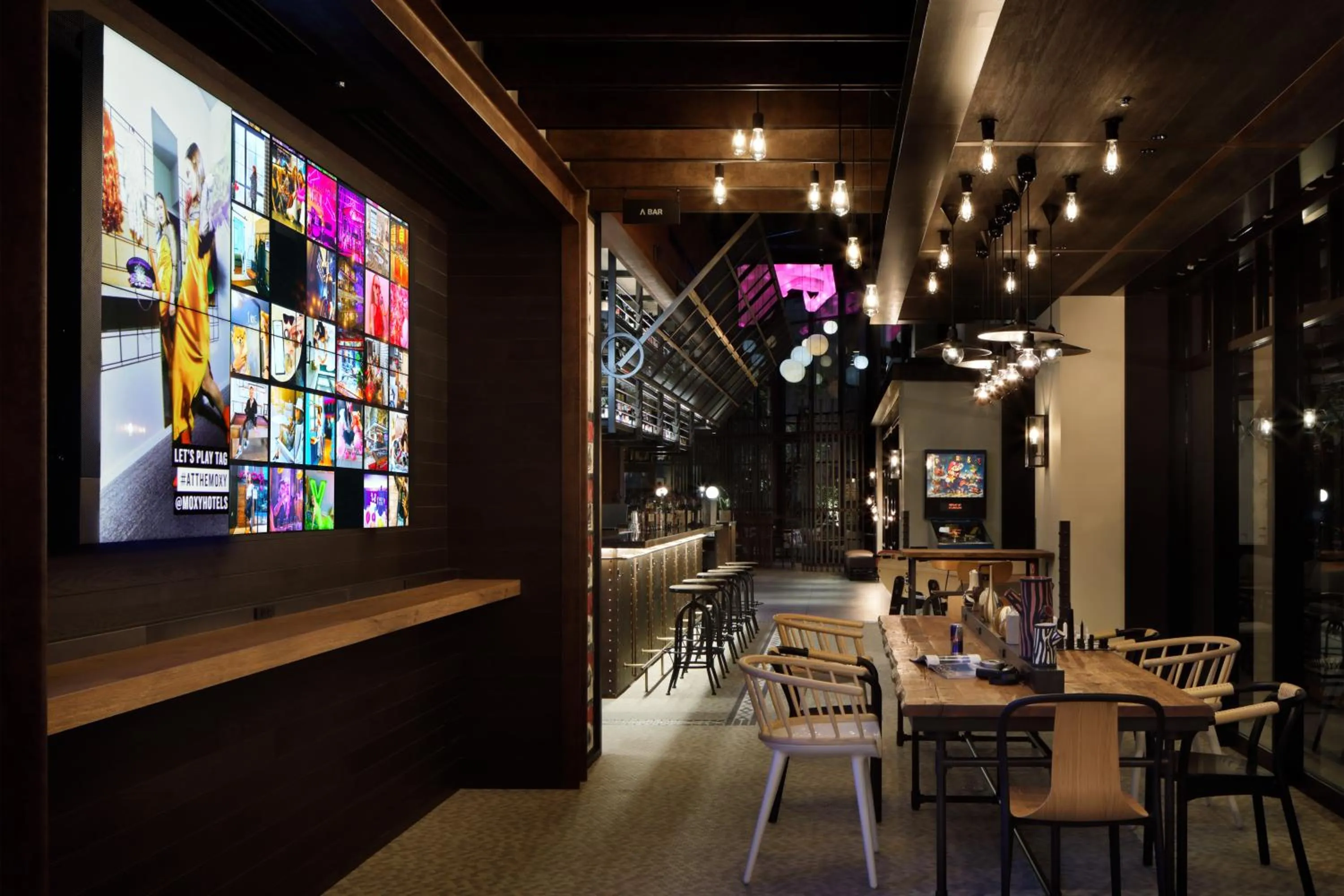 Restaurant/places to eat in Moxy Osaka Umeda