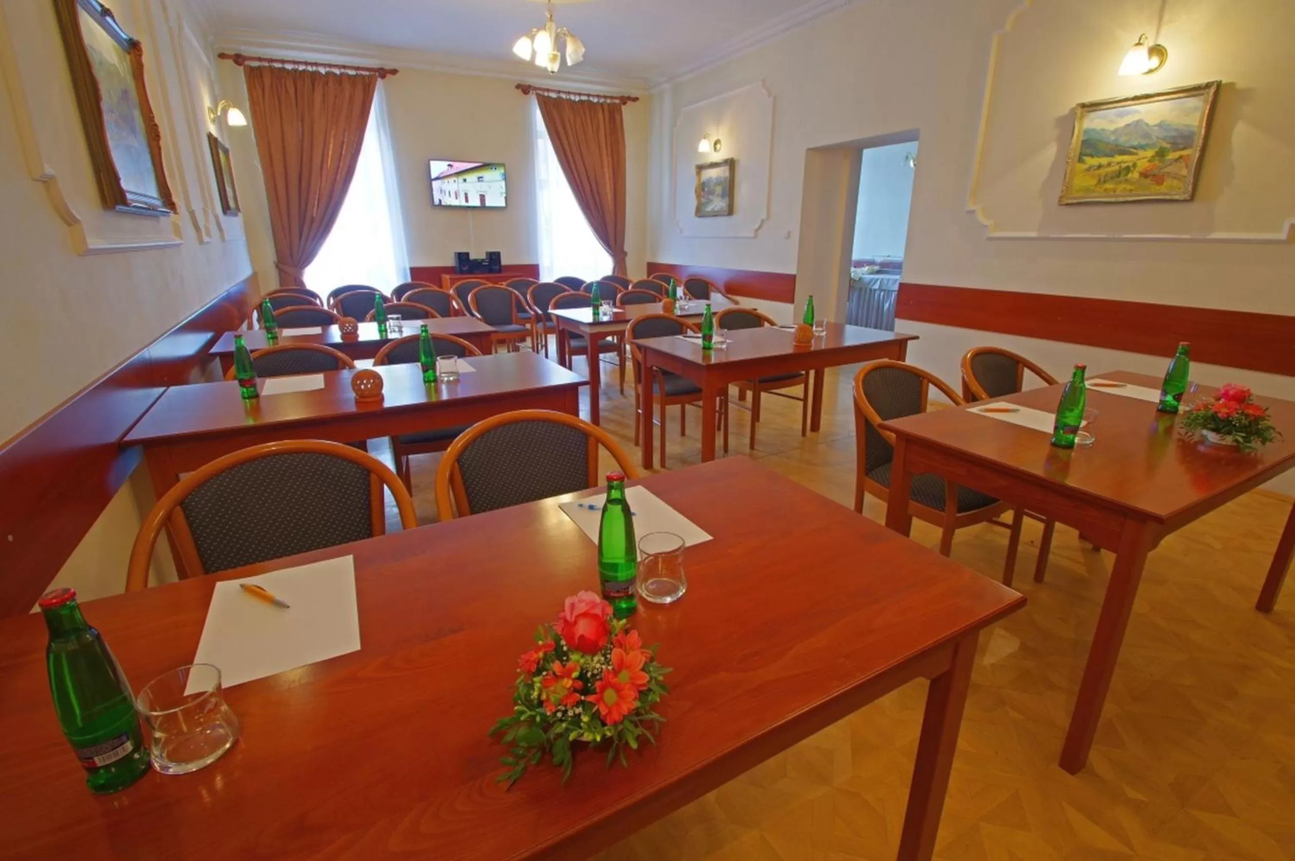 Business facilities in Hotel U Leva