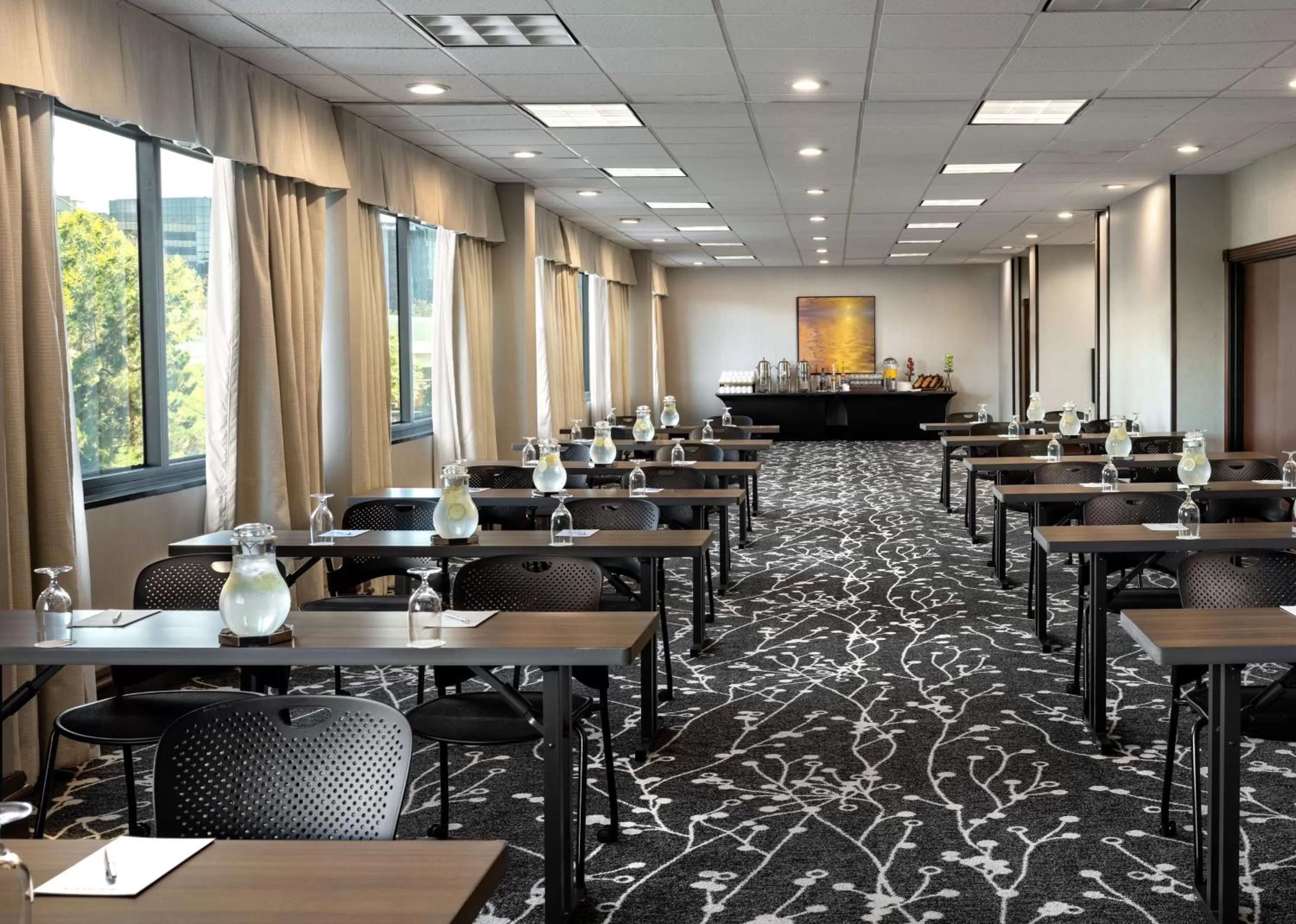 Meeting/conference room in Sonesta Irvine John Wayne Airport