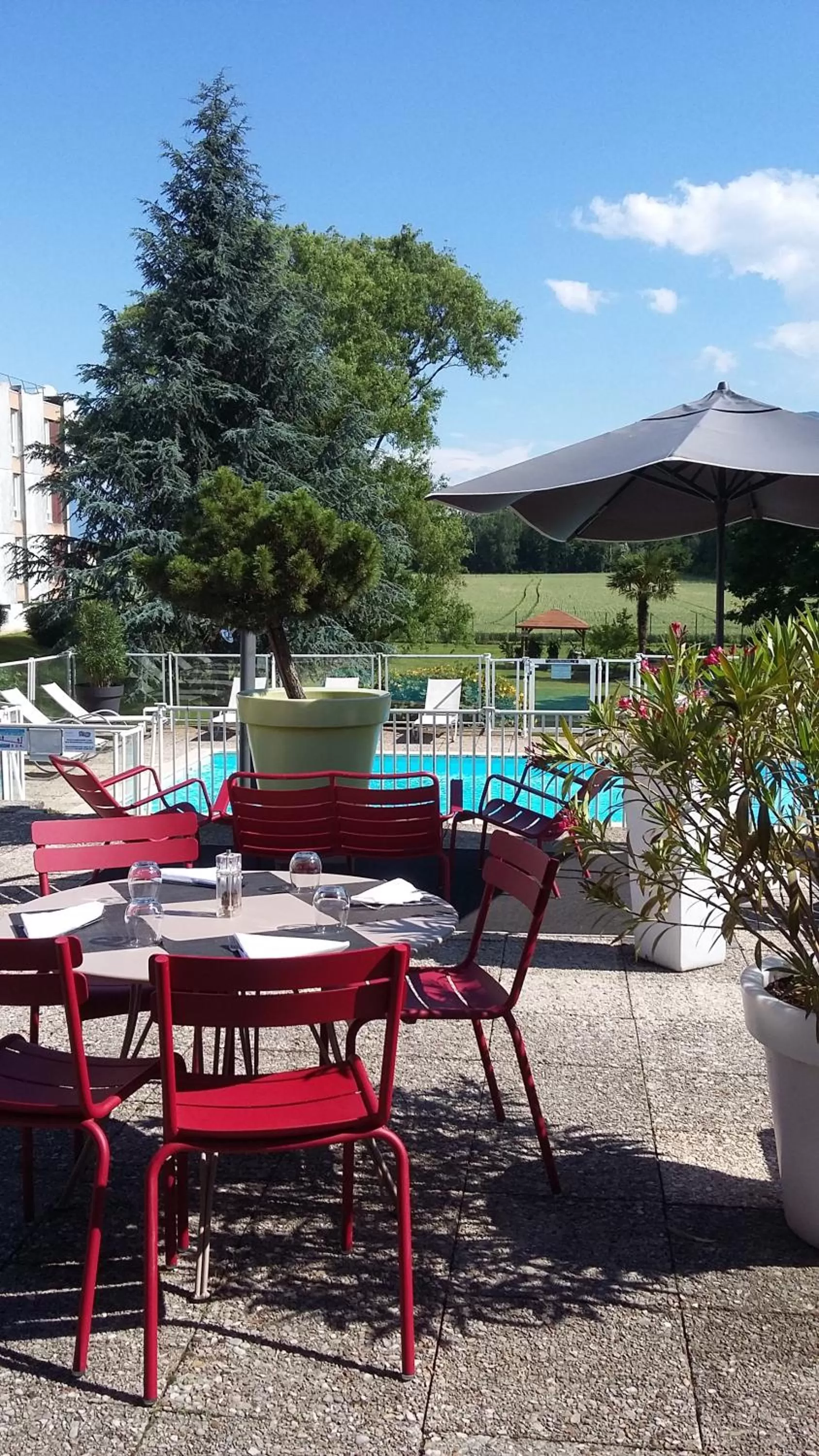 Patio in Novotel Grenoble Nord Voreppe