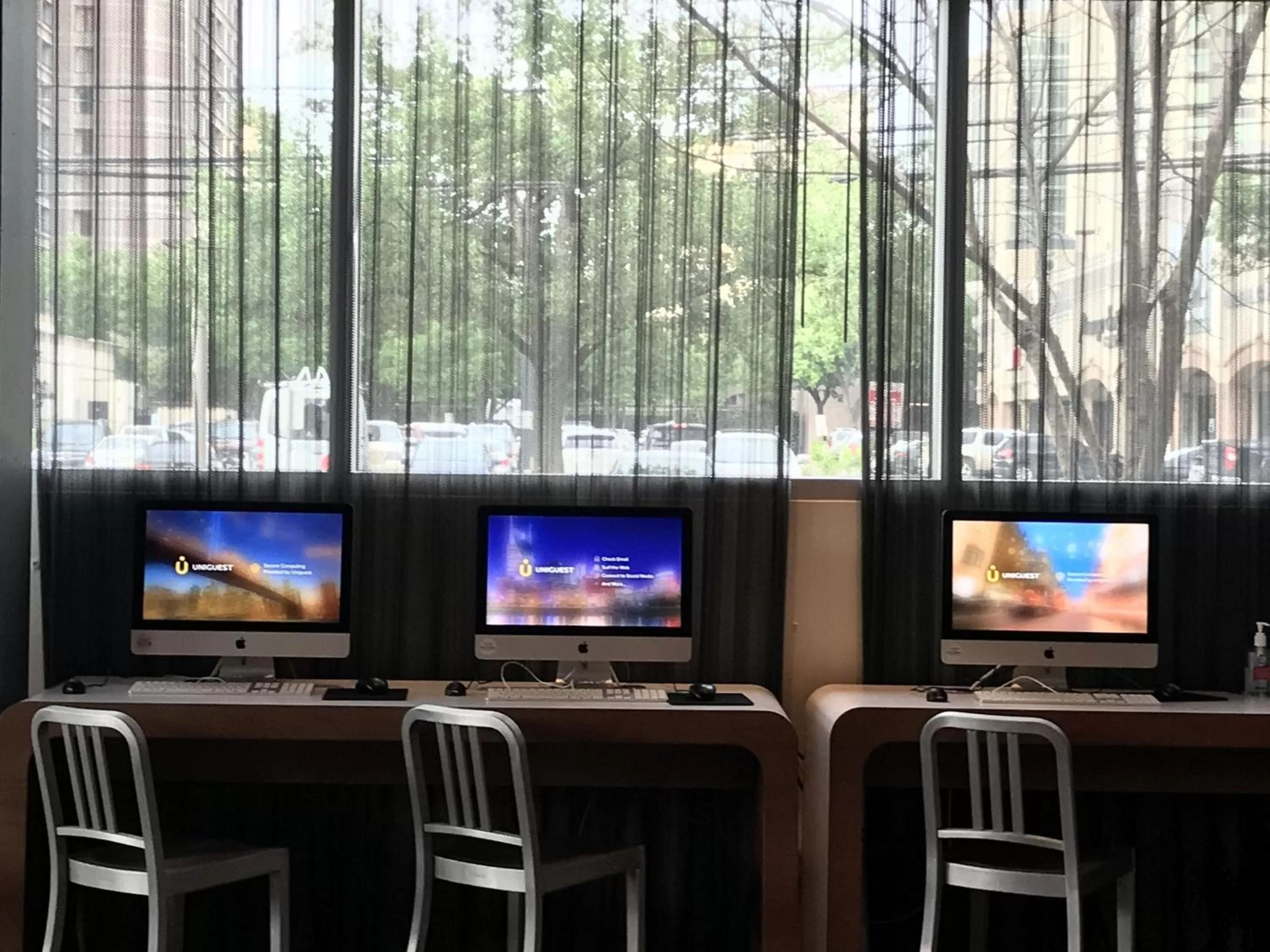 Business facilities in Aloft Houston by the Galleria