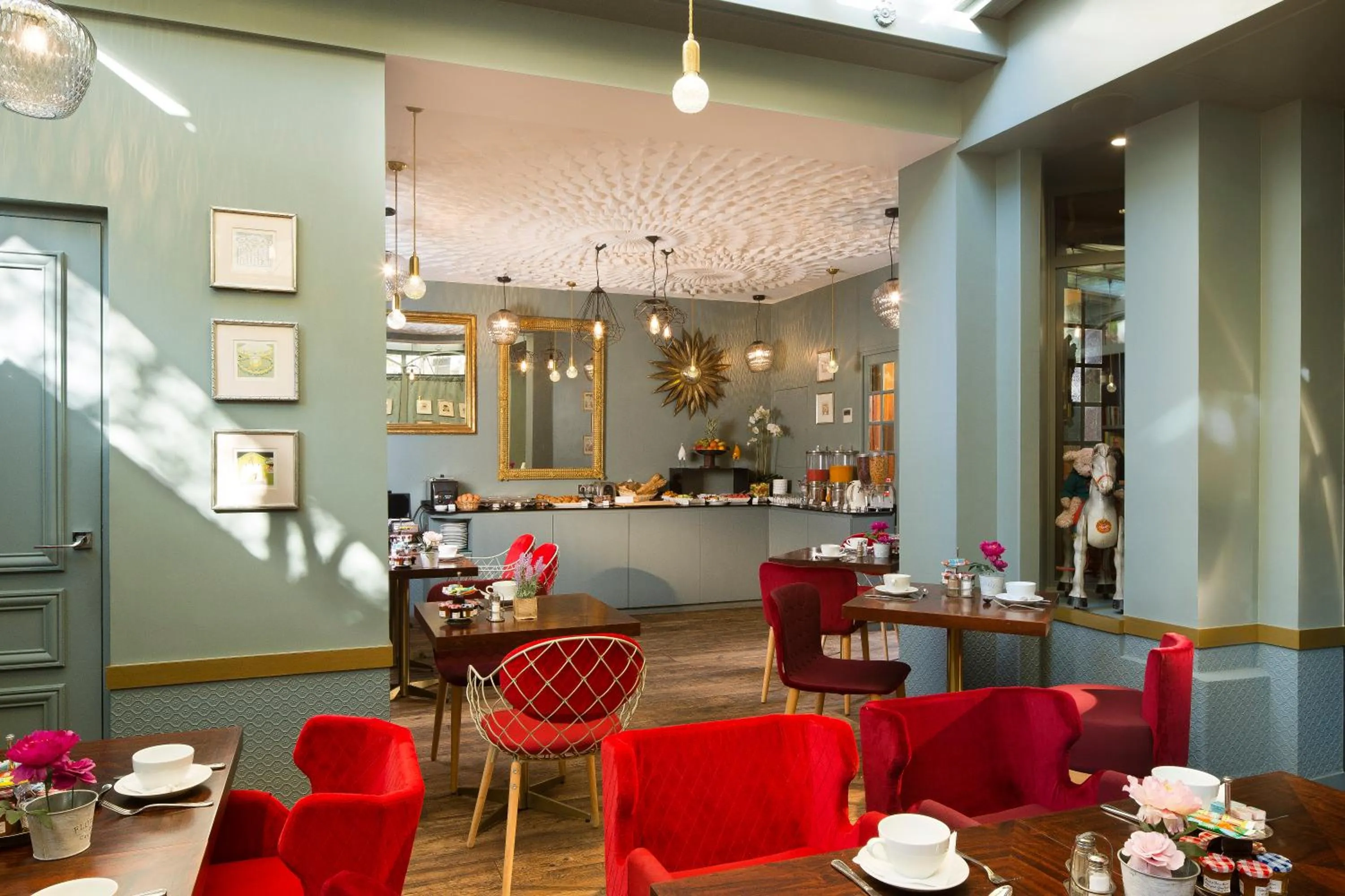 On site in Best Western Premier Trocadero La Tour